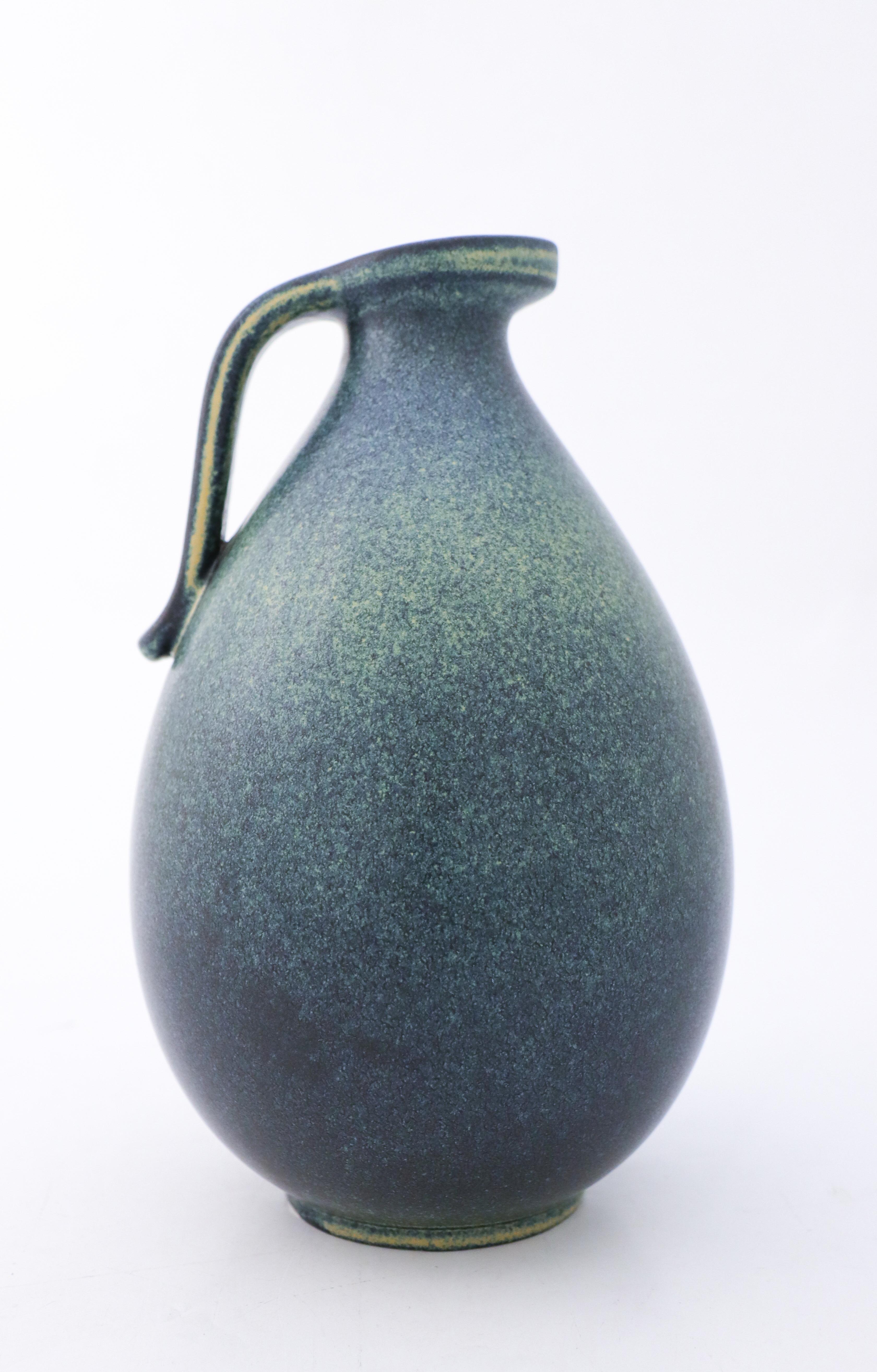 Vernissé Vase en céramique bleue, Gunnar Nylund, Rörstrand, Scandinavian Midcentury Vintage en vente