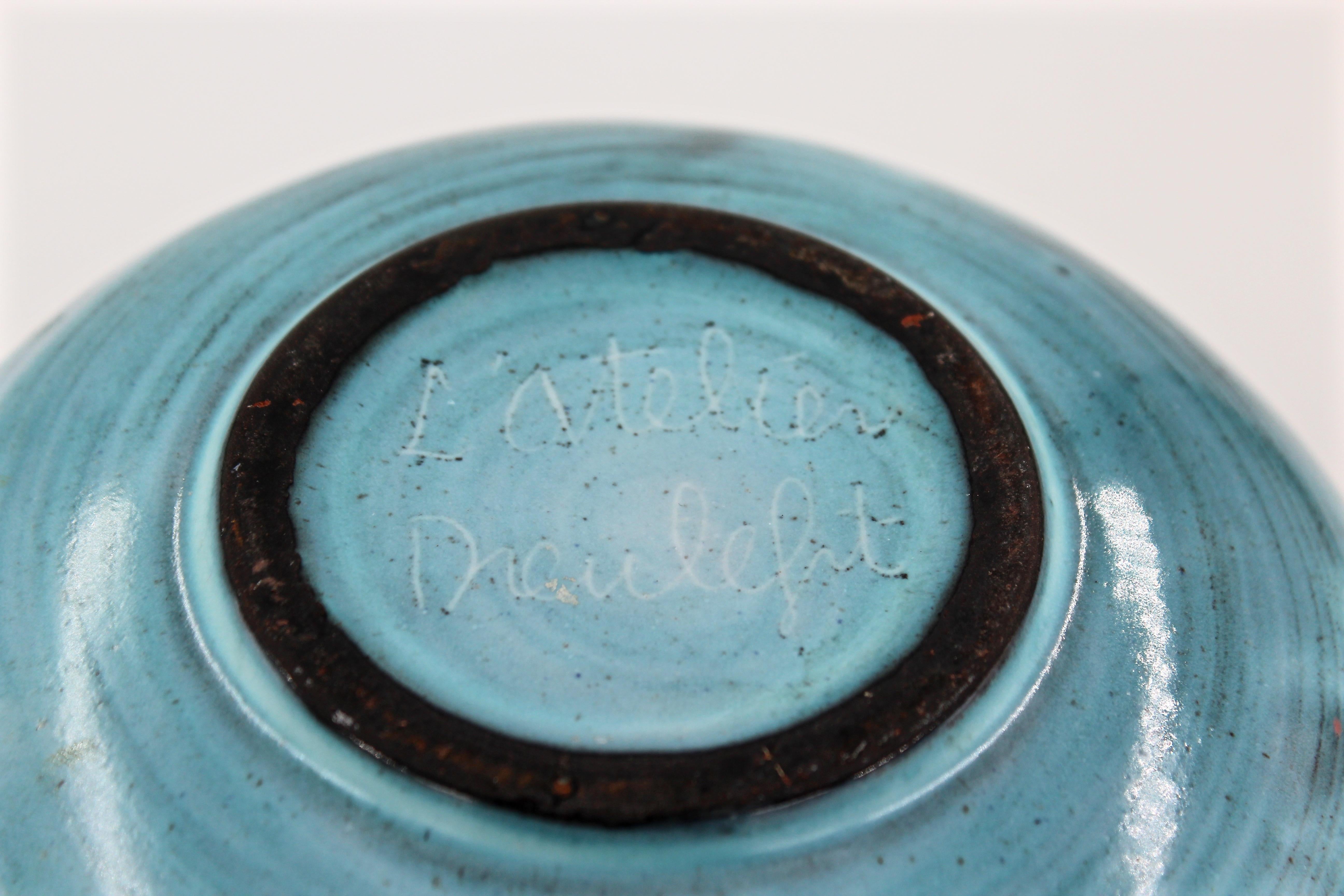 Blaue Keramikvase Pique Fleur Jacques Pouchain / Atelier Dieulefit Frankreich:: 1960er Jahre im Angebot 1