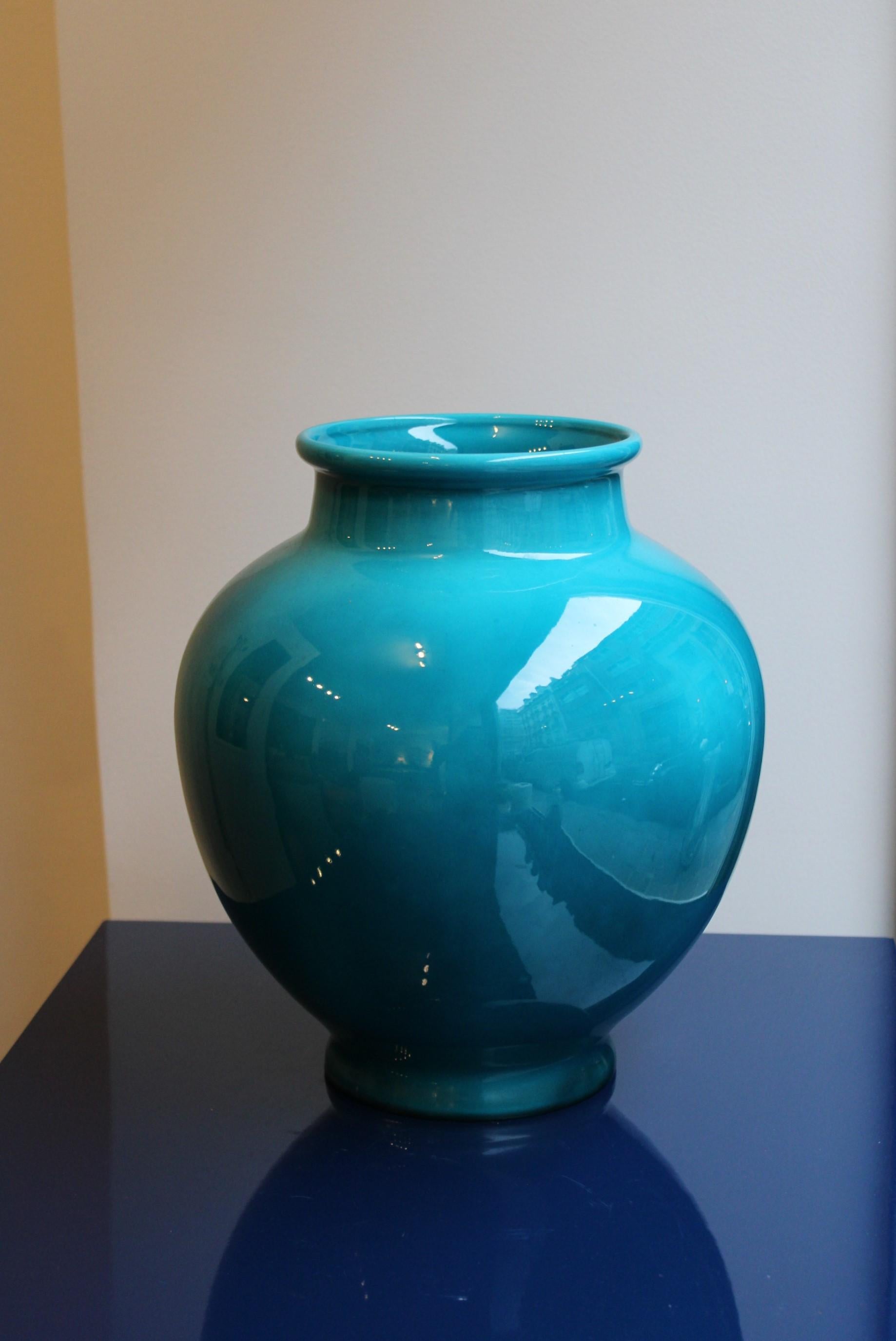 Blue vase in enameled ceramic
Signed under the base 