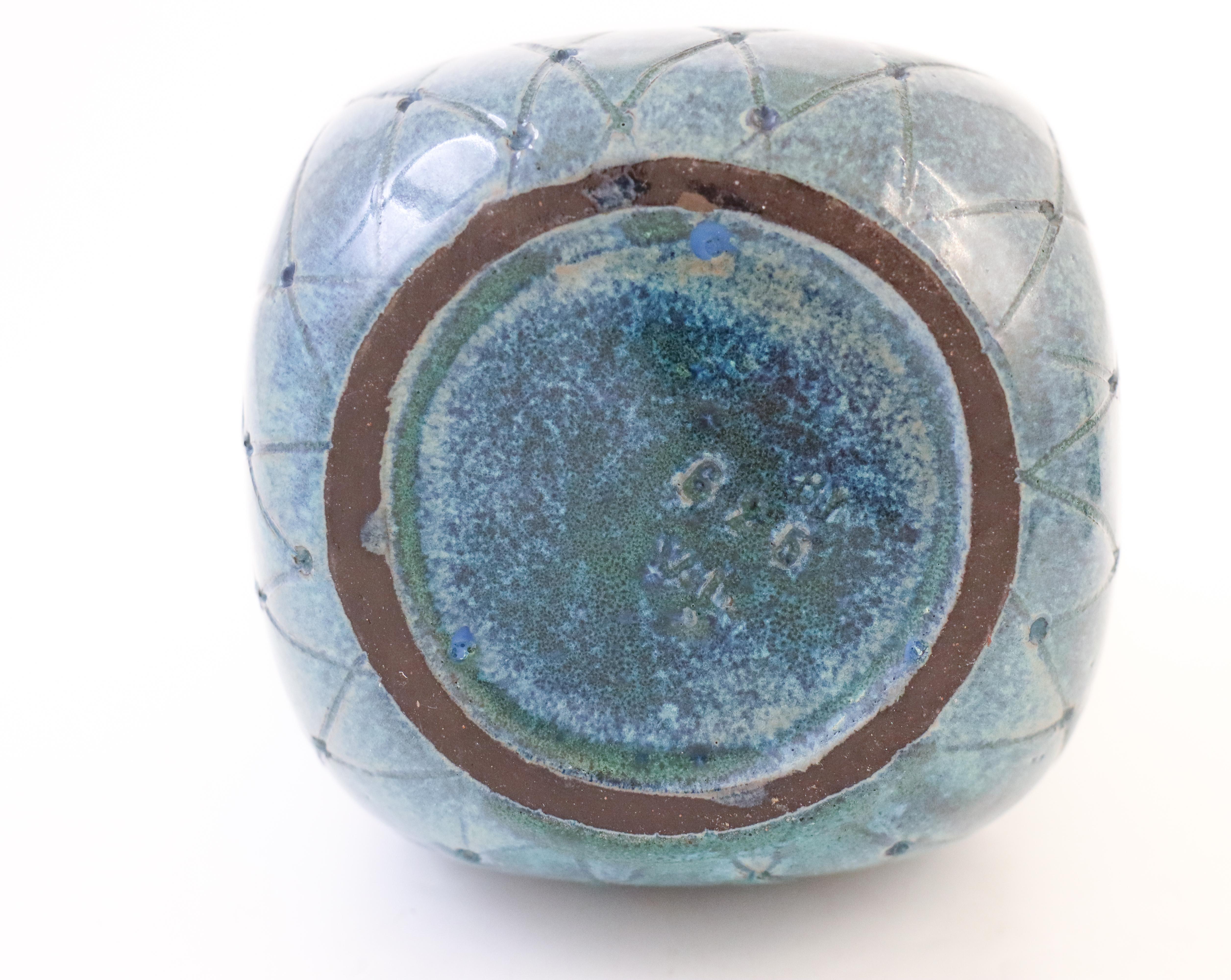 Blaue Keramikvase, Upsala Ekeby Vicke Lindstrand, Schweden, 1950er Jahre im Angebot 1