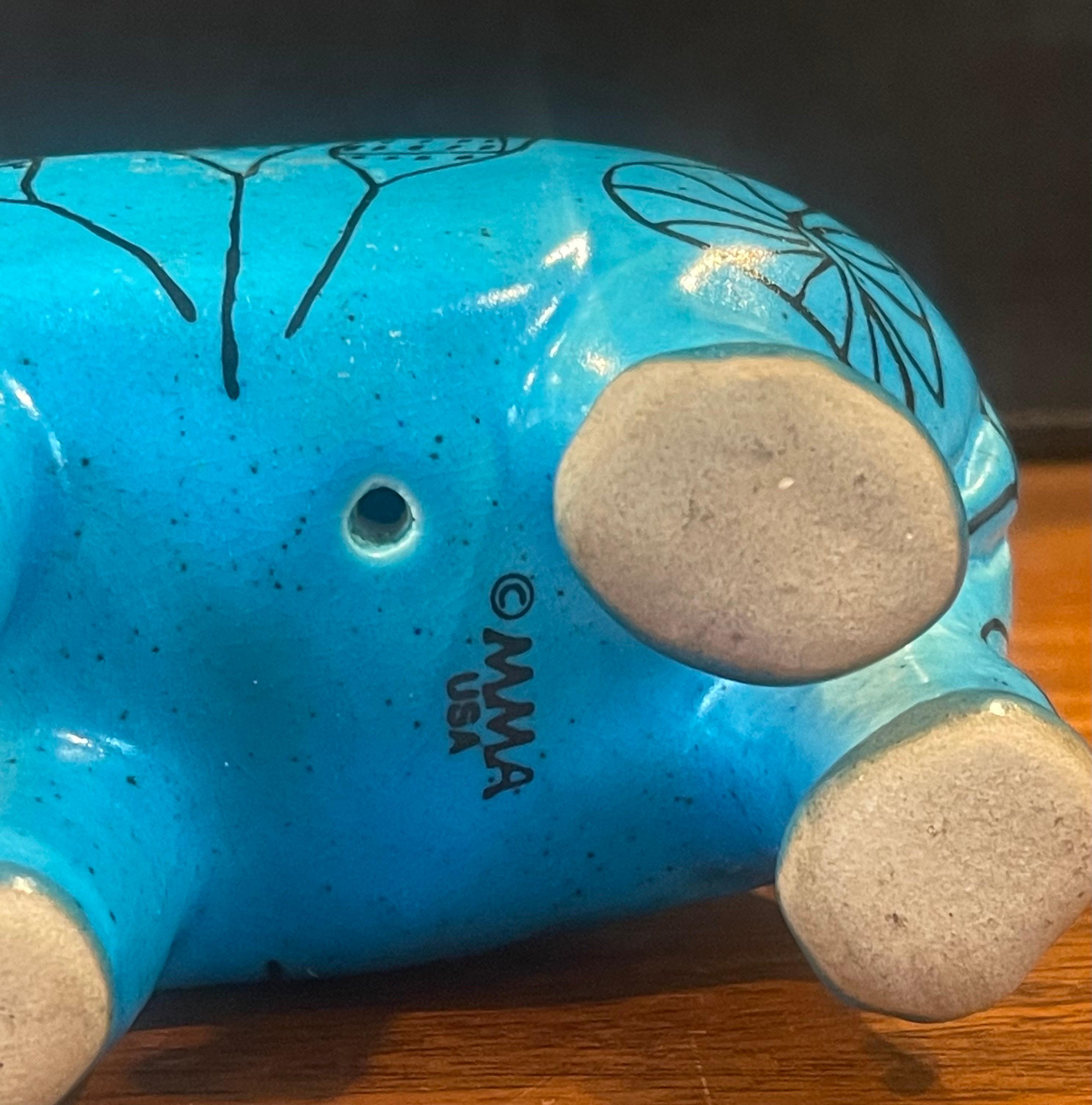 Sculpture en céramique bleue « William the Hippo » (William le Hippo) du Metropolitan Museum en vente 5
