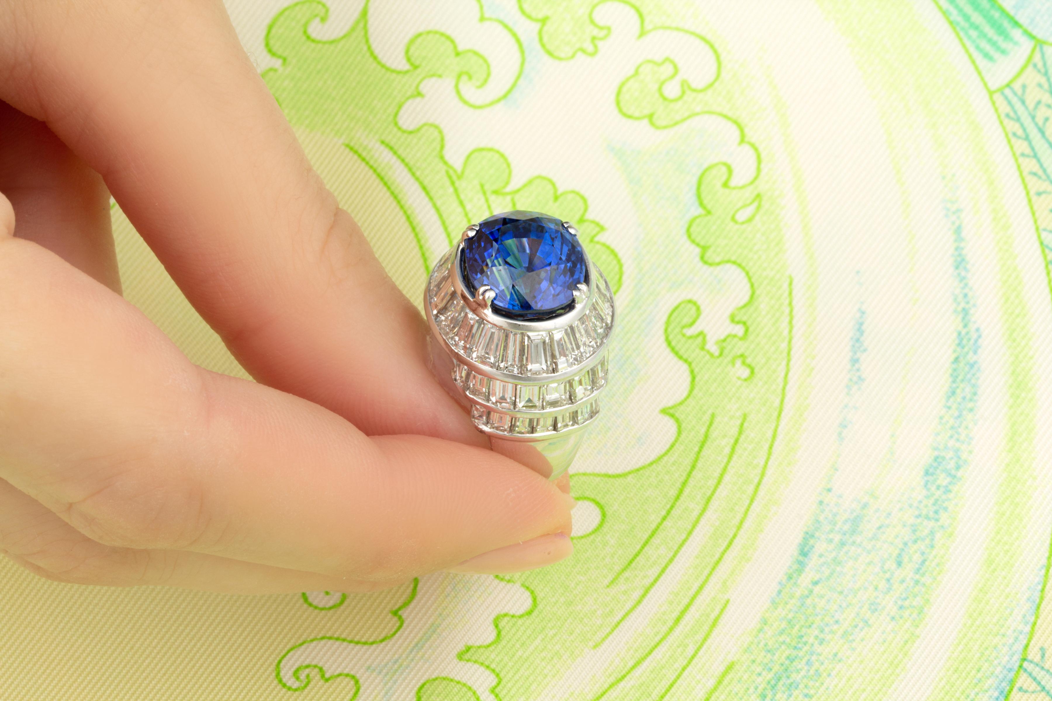 Femenino o masculino Blue Ceylon Sapphire 11.23 Carats Diamond Cocktail Ring Design by Ella Gafter en venta