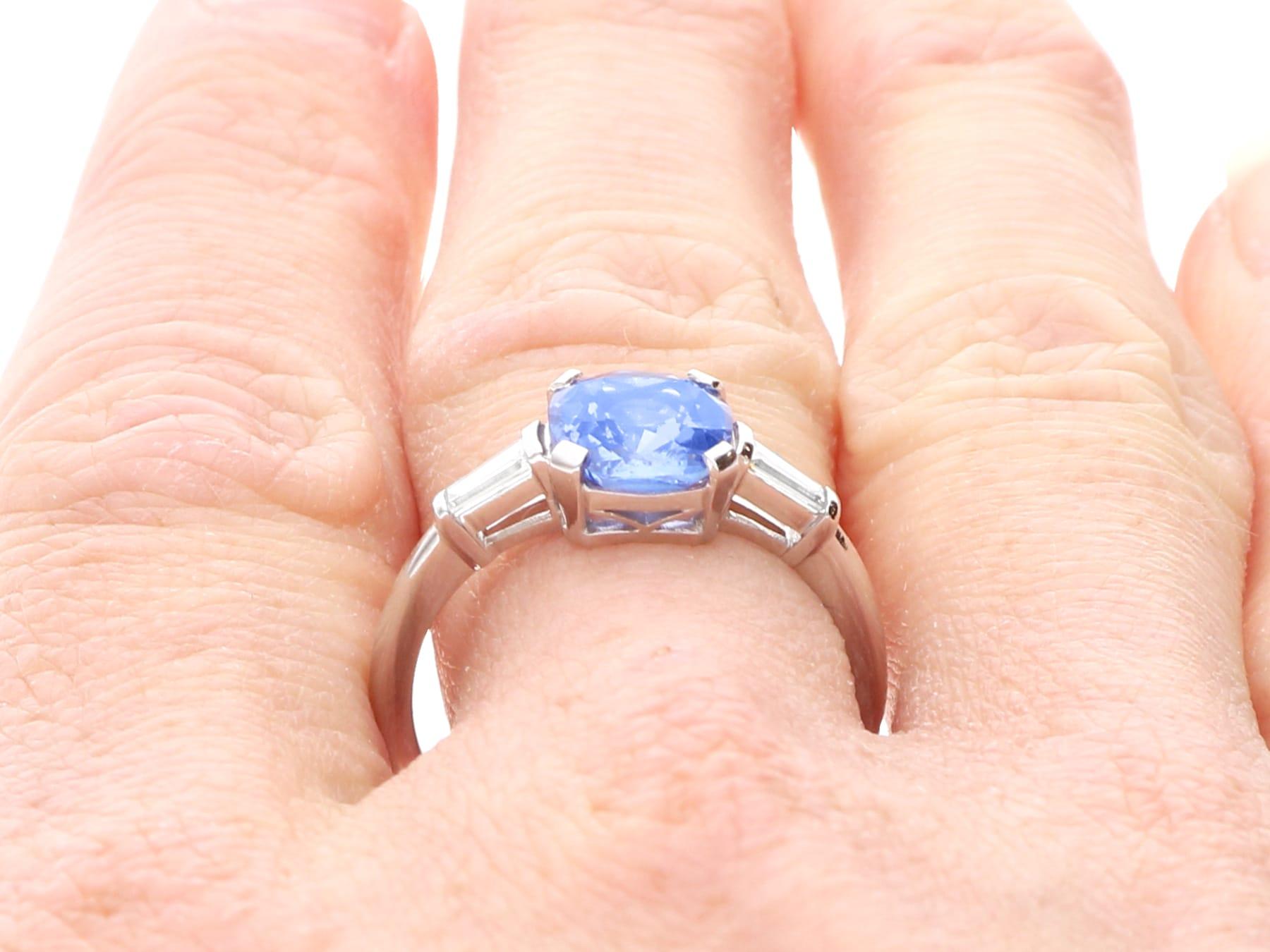 Saphir bleu de Ceylan et diamant, bague en platine en vente 5