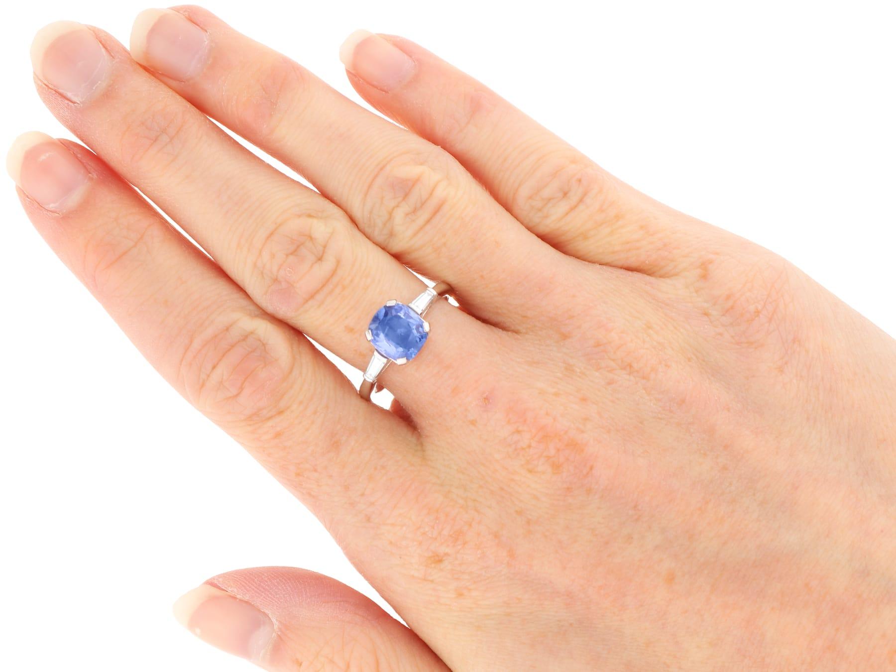 Saphir bleu de Ceylan et diamant, bague en platine en vente 3