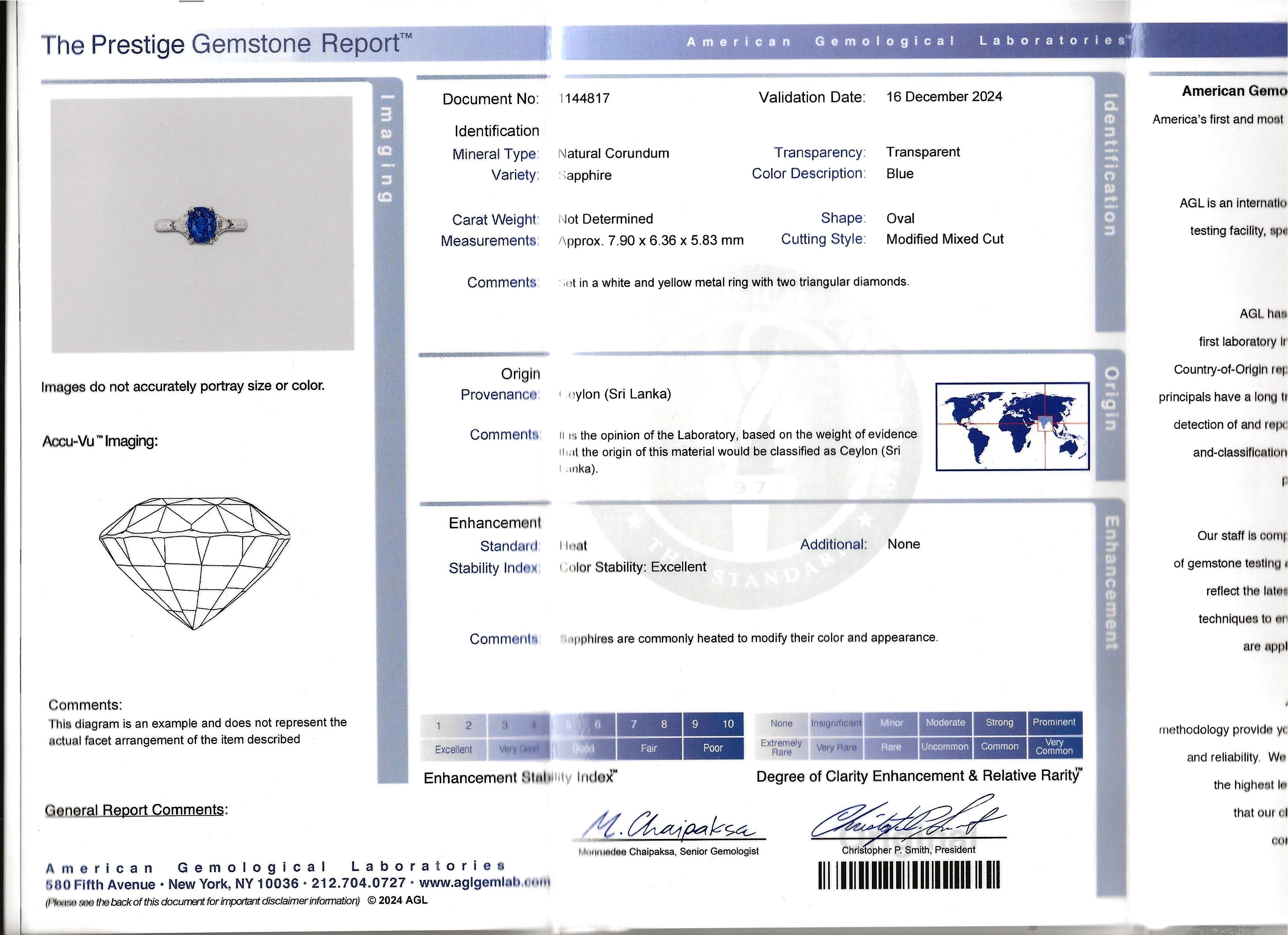 Anello a tre pietre con zaffiro blu di Ceylon e diamante taglio trilione in platino in vendita 8