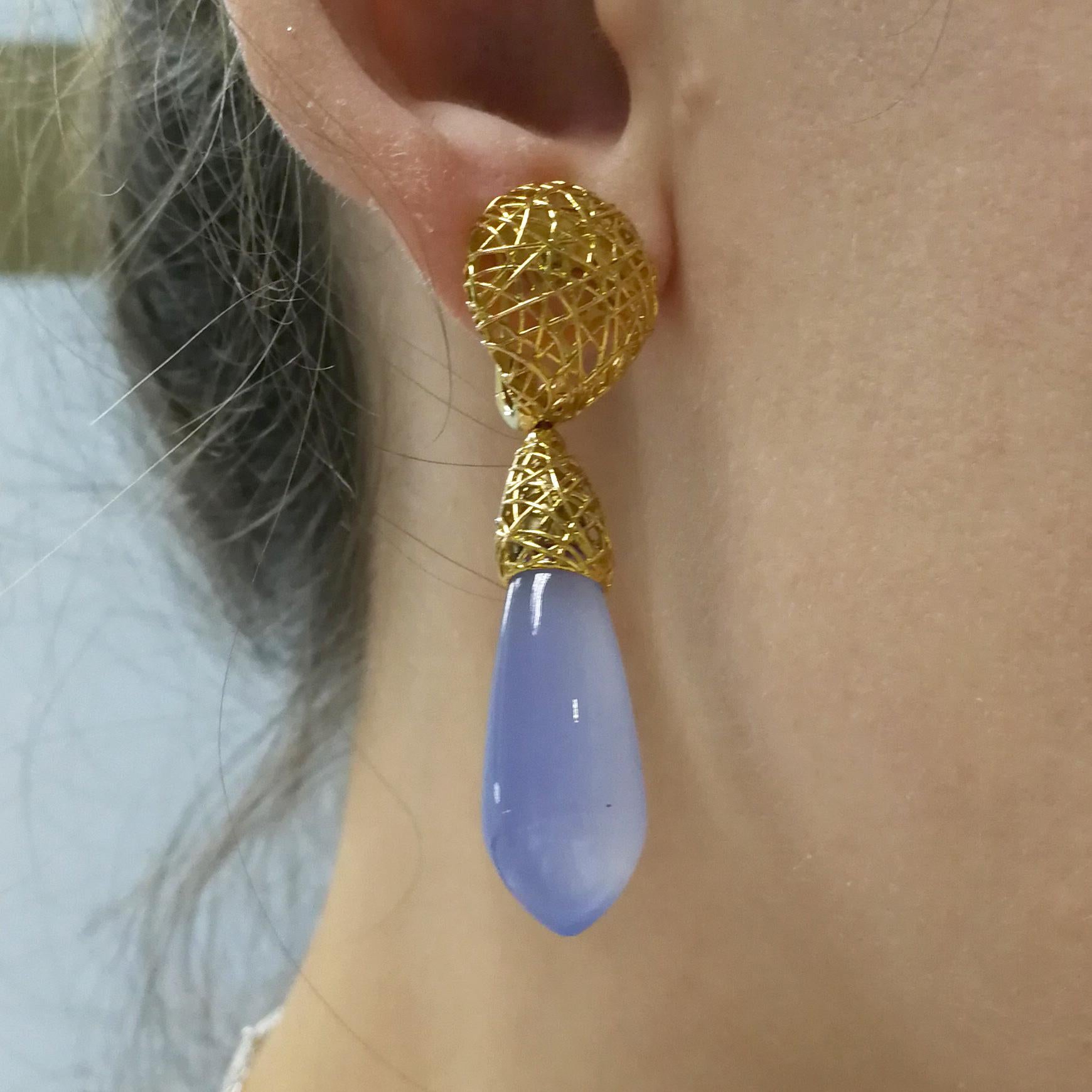 Women's Blue Chalcedony 18 Karat Yellow Gold Rolling Stones Suite