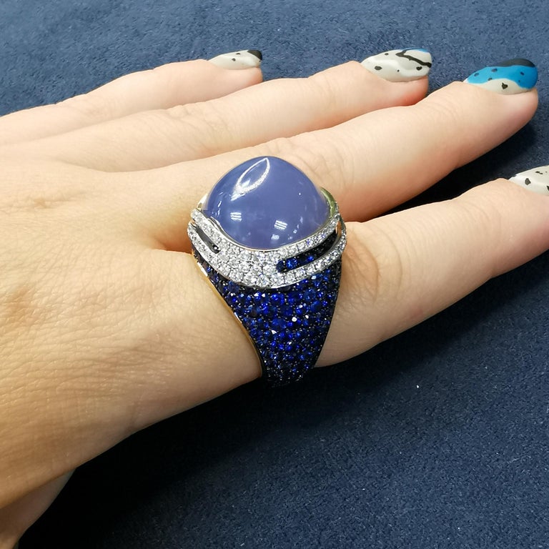 Blue Chalcedony 24.47 Carat Sapphires Diamonds 18 Karat Gold Fuji Ring For Sale 5