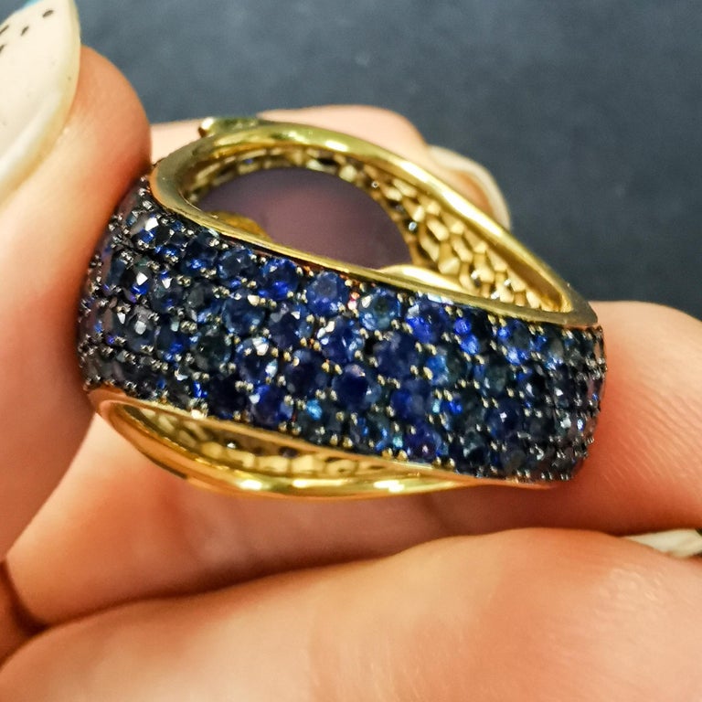 Blue Chalcedony 24.47 Carat Sapphires Diamonds 18 Karat Gold Fuji Ring For Sale 2