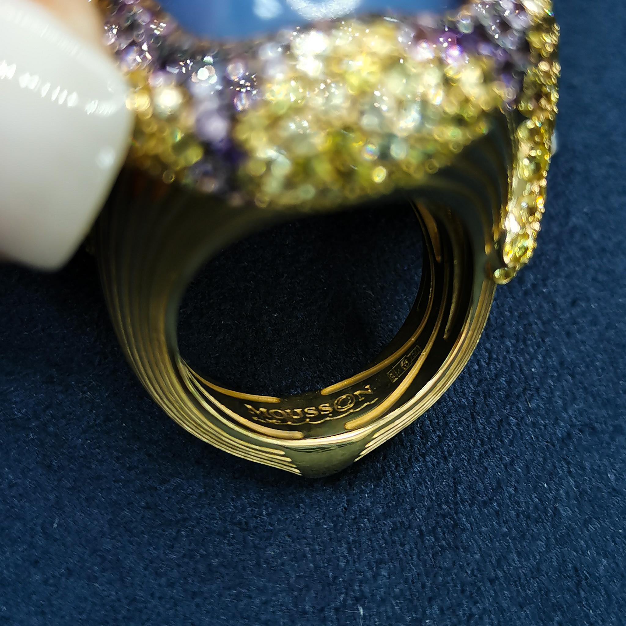 Women's Blue Chalcedony 32.10 Carat Yellow Purple Sapphires 18 Karat Yellow Gold Ring For Sale
