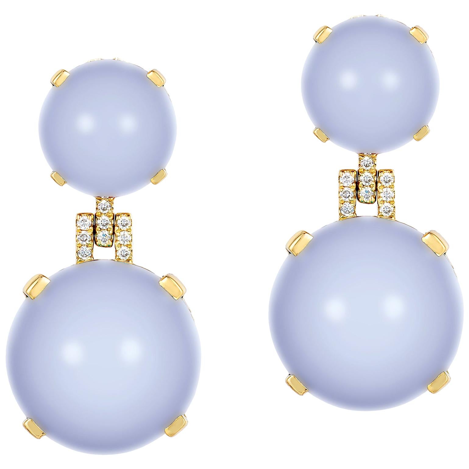 Boucles d'oreilles Goshwara en calcédoine bleue cabochon et diamants