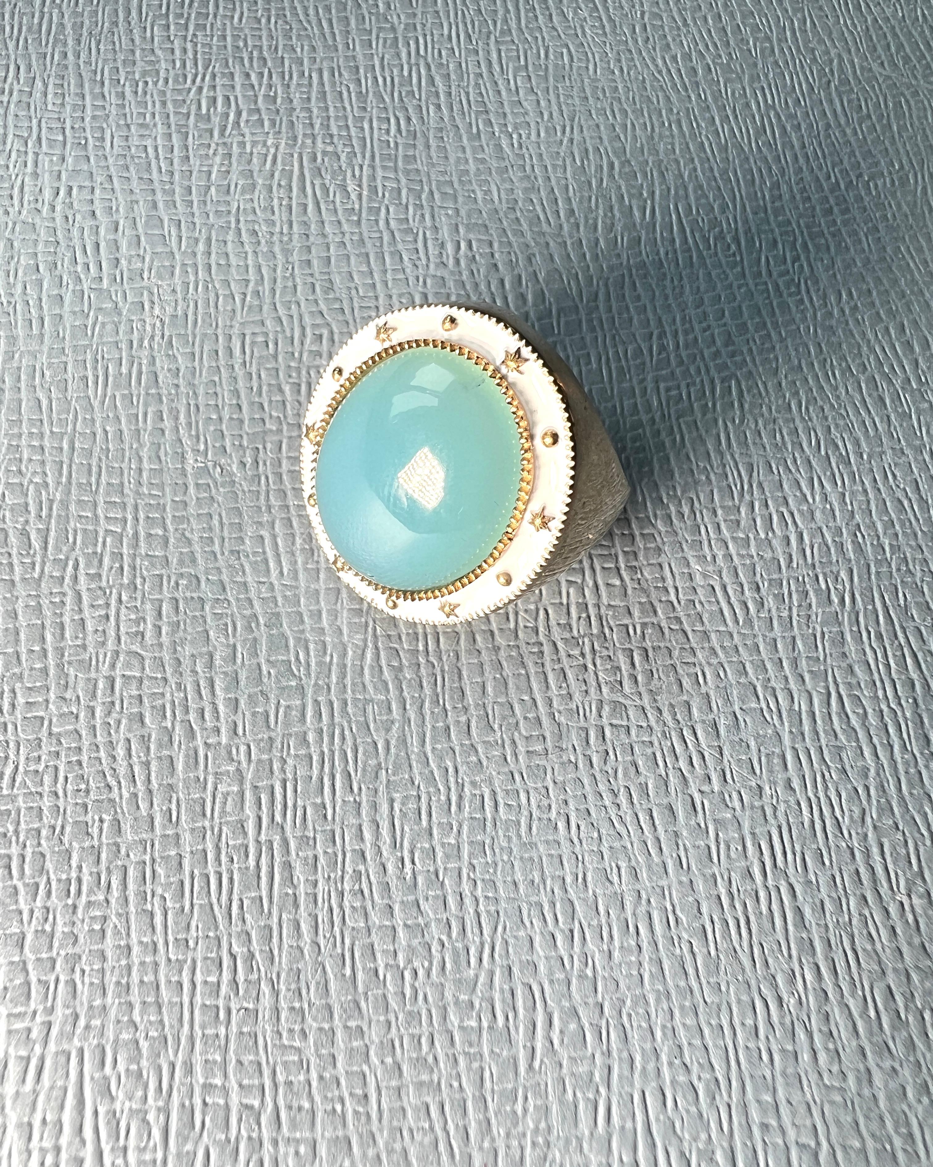 Bague cocktail calcédoine bleue émail blanc J DAUPHIN en vente 8