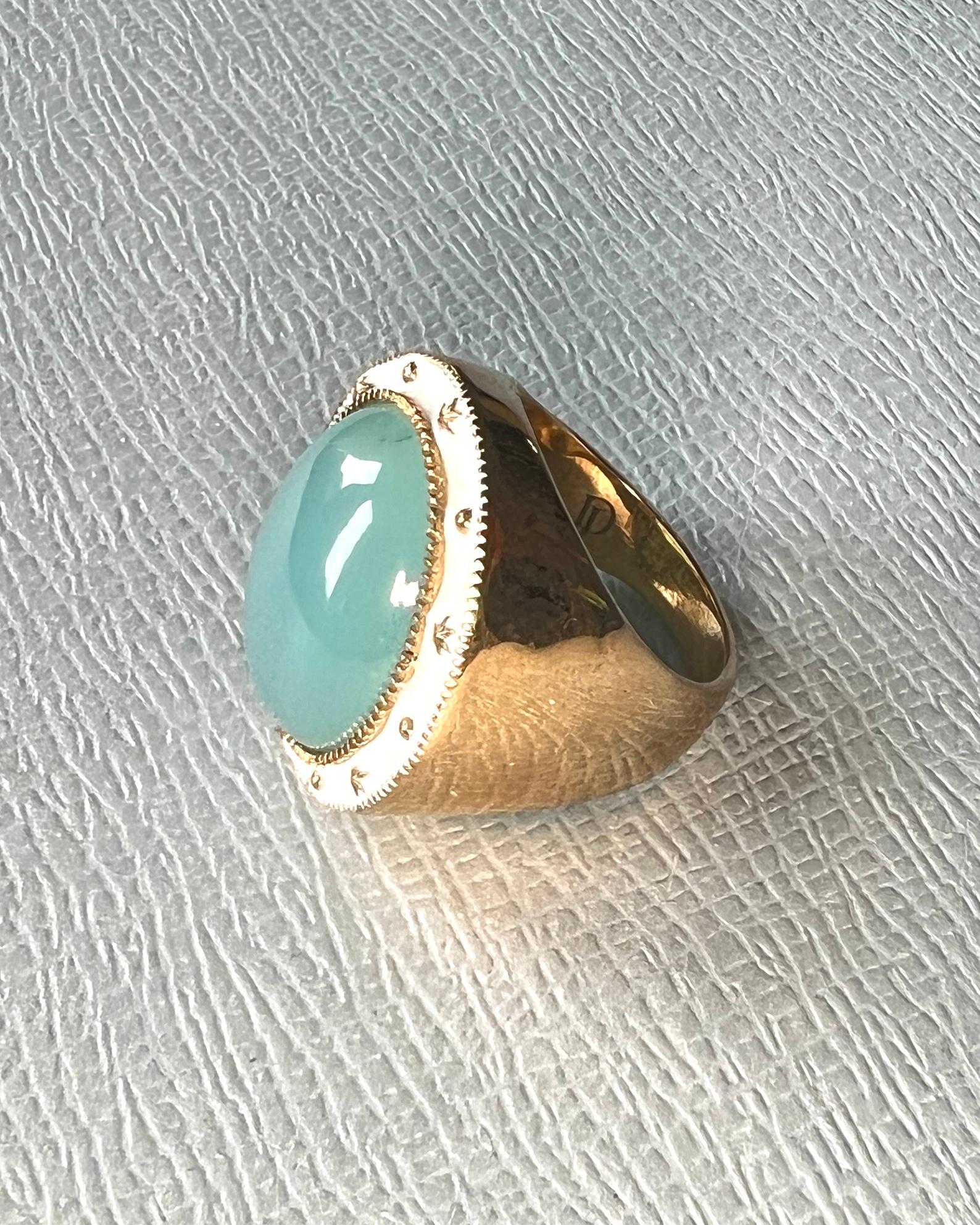 Taille cabochon Bague cocktail calcédoine bleue émail blanc J DAUPHIN en vente