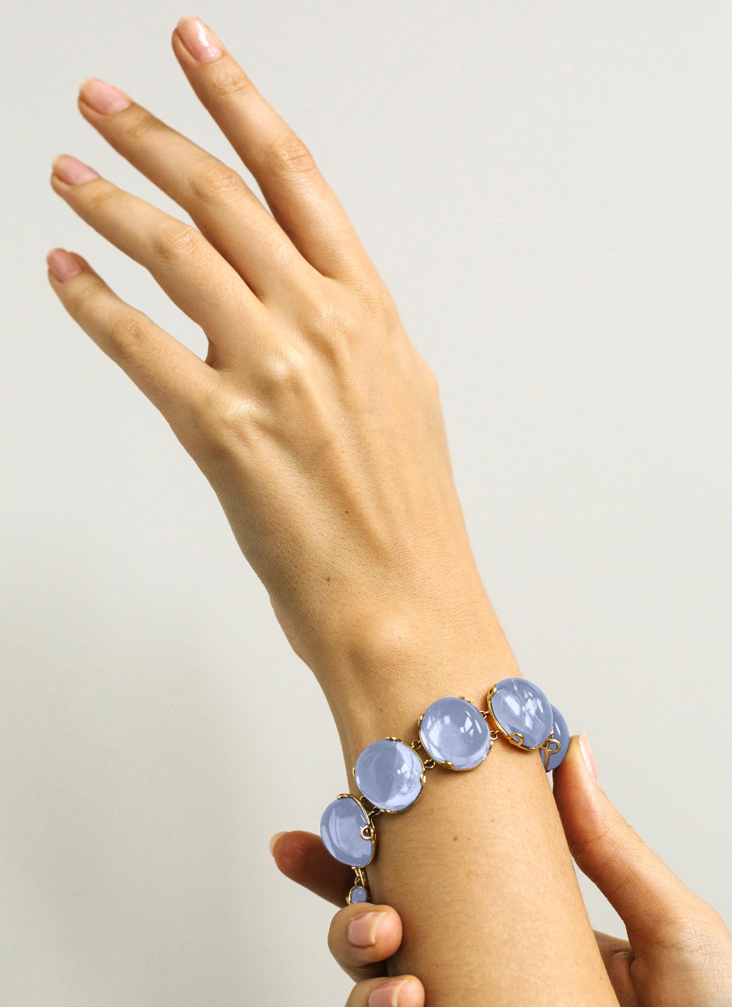 Blue Chalcedony Oval Cabochon Bracelet in 18K Yellow Gold, from 'Rock 'N Roll' Collection.
Please allow 5-6 weeks for this item to be delivered. 
 
Stone Size: 20 x 17 mm