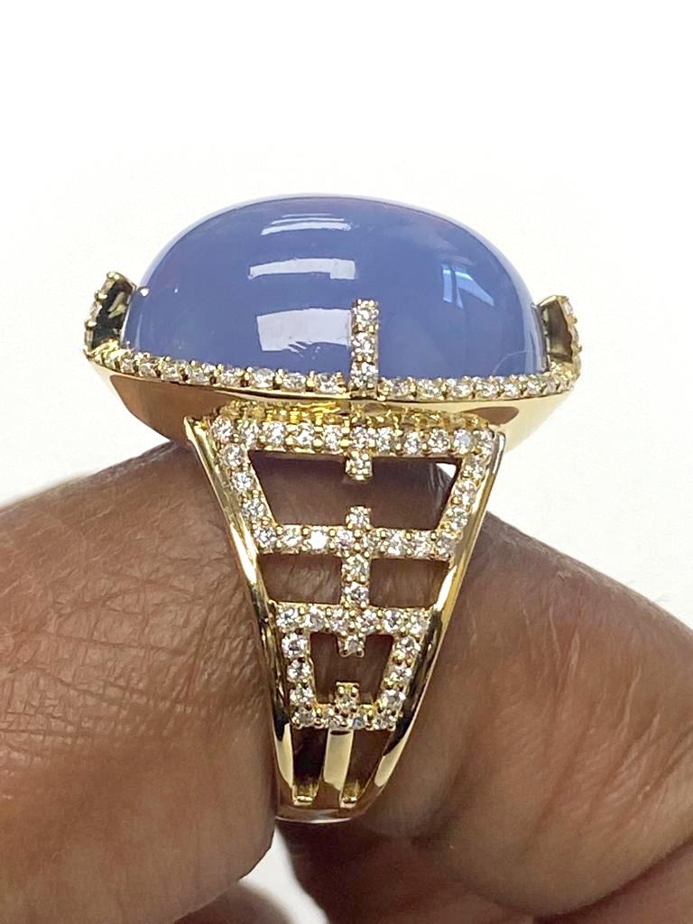 Ovaler Cabochon-Blauer Chalcedon- und Diamantring vonshwara (Zeitgenössisch)