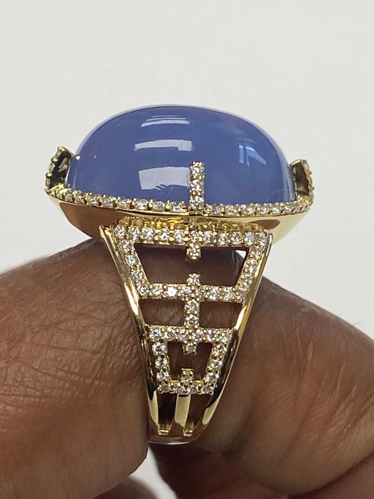 Ovaler Cabochon-Blauer Chalcedon- und Diamantring vonshwara 3