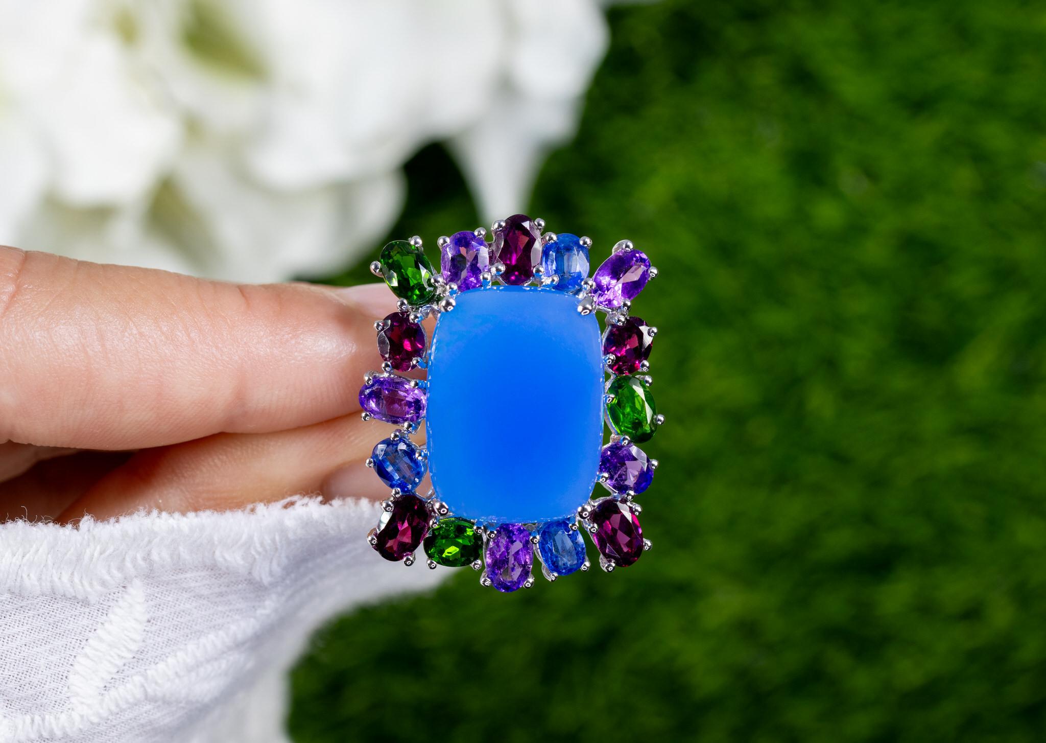 Contemporary Blue Chalcedony Ring Amethyst Rhodolite Chrome Diopside Kyanite 26 Carats For Sale