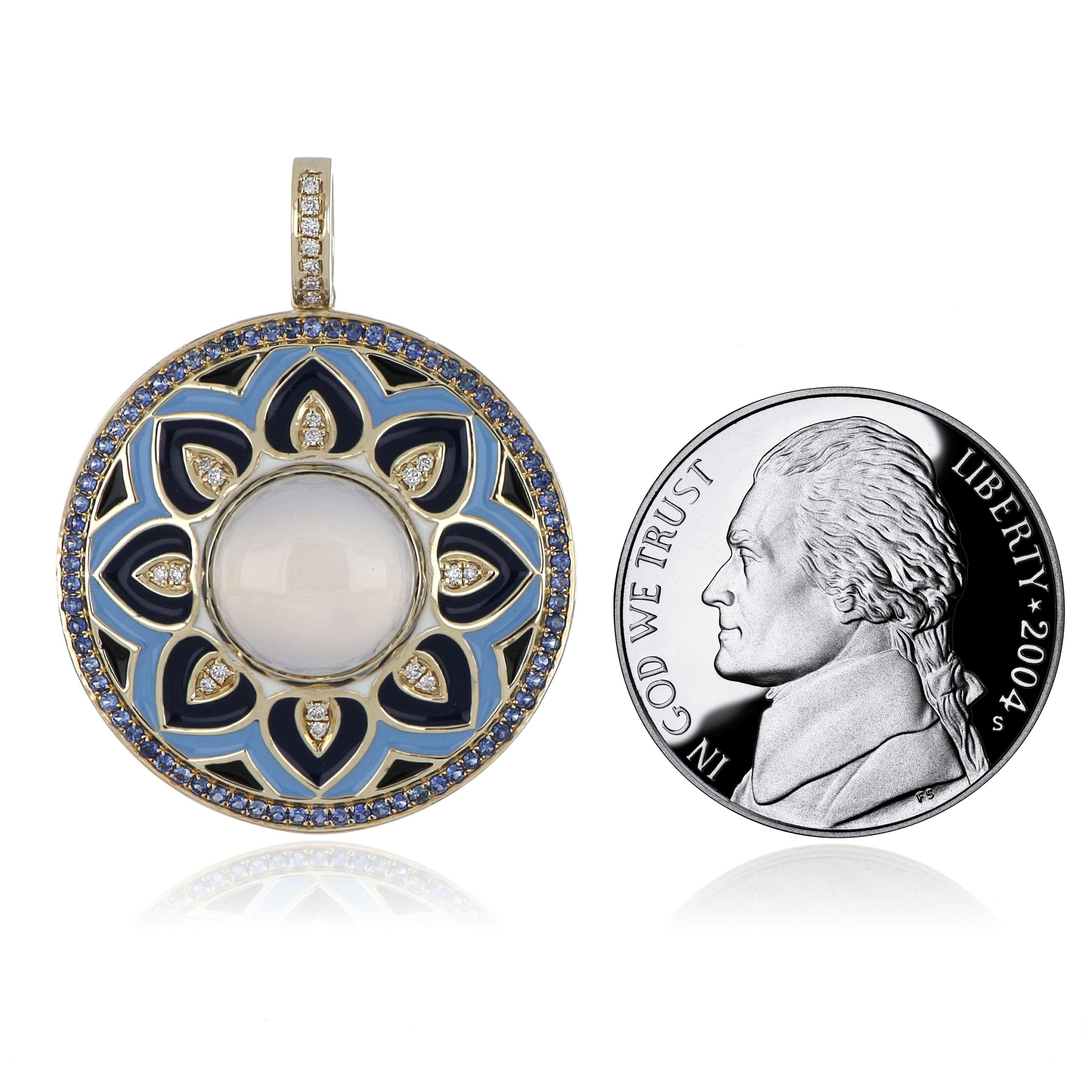 Pendentif en or 14 carats avec calcédoine bleue, saphirs et émail clouté et diamants Pour femmes en vente