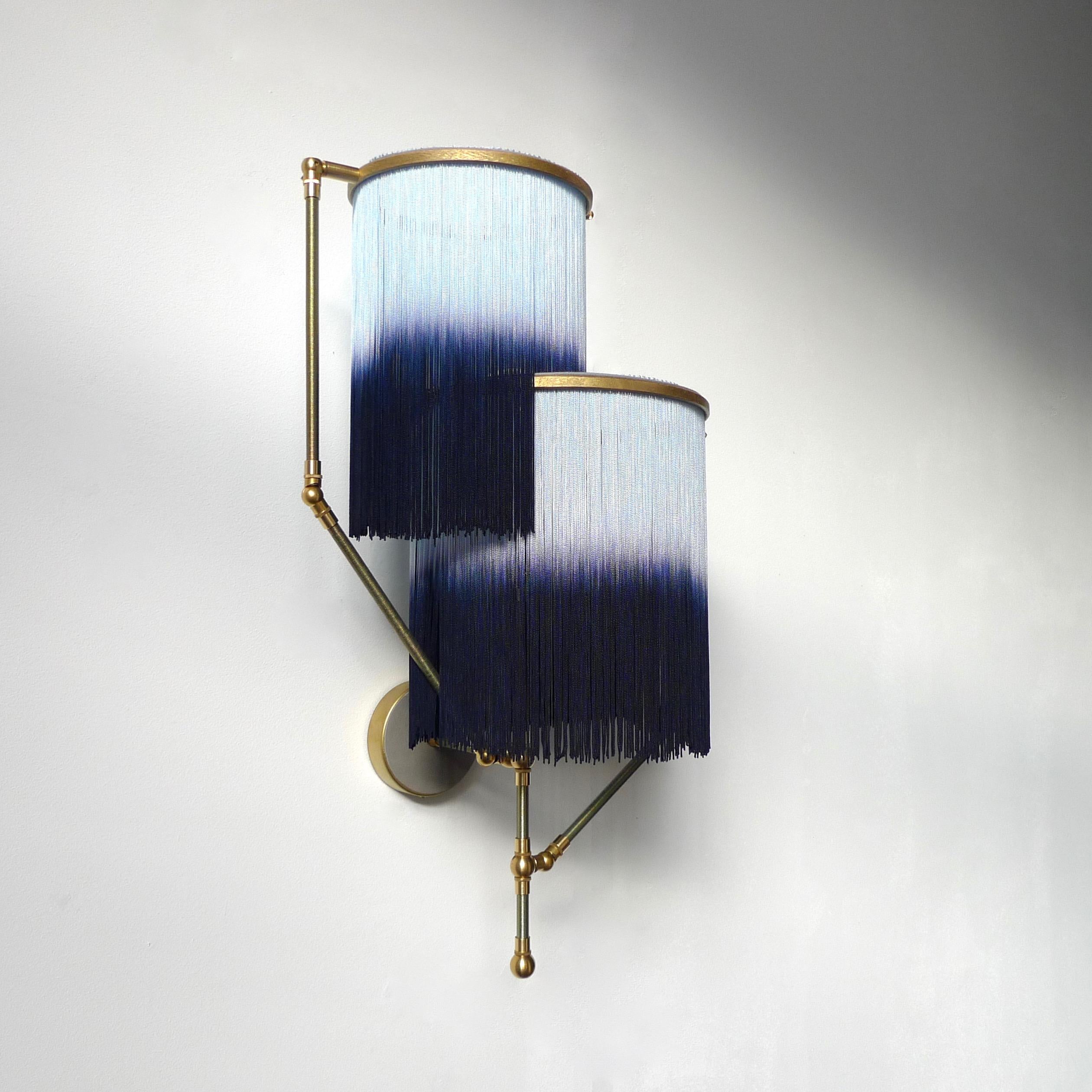 Postmoderne No.23 Blue Charme Fringes Dip dyed Contemporary Art Sconce Lamp, Sander Bottinga en vente