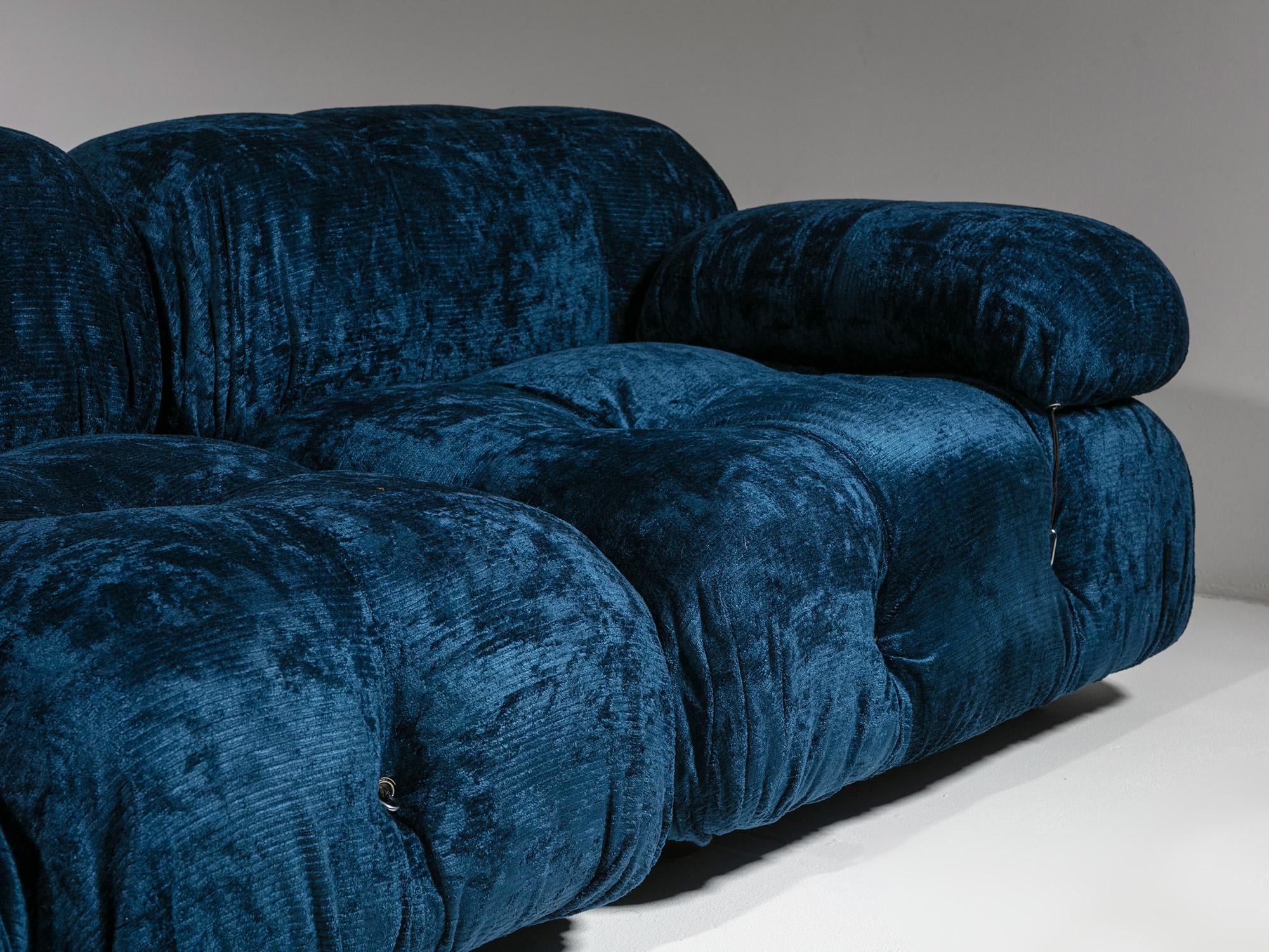 Blaues Chenille-Sofa „Camaleonda“ in Blau von Mario Bellini für B&B, Italien, 1970er Jahre im Angebot 1