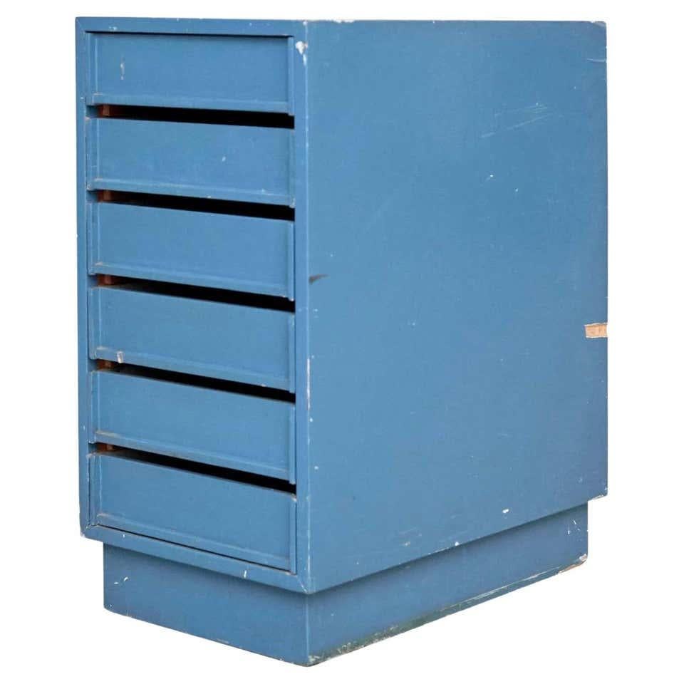 Blaue Kommode mittionalistischen Schubladen aus Holz, Niederlande, um 1960 im Angebot 5