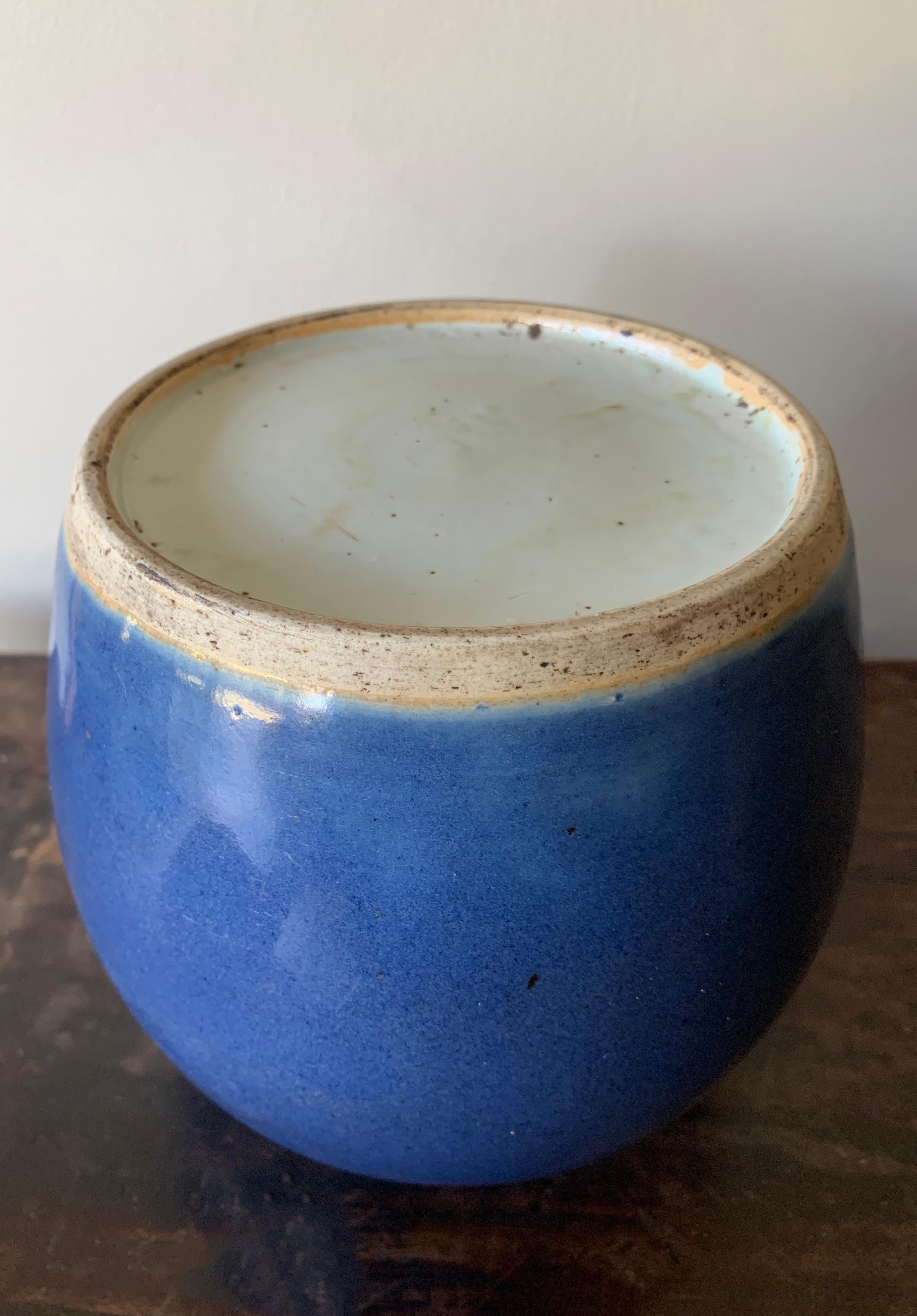 Blue Chinese Ceramic Ginger Jar with Metal Top, Early 20th Century For Sale 2