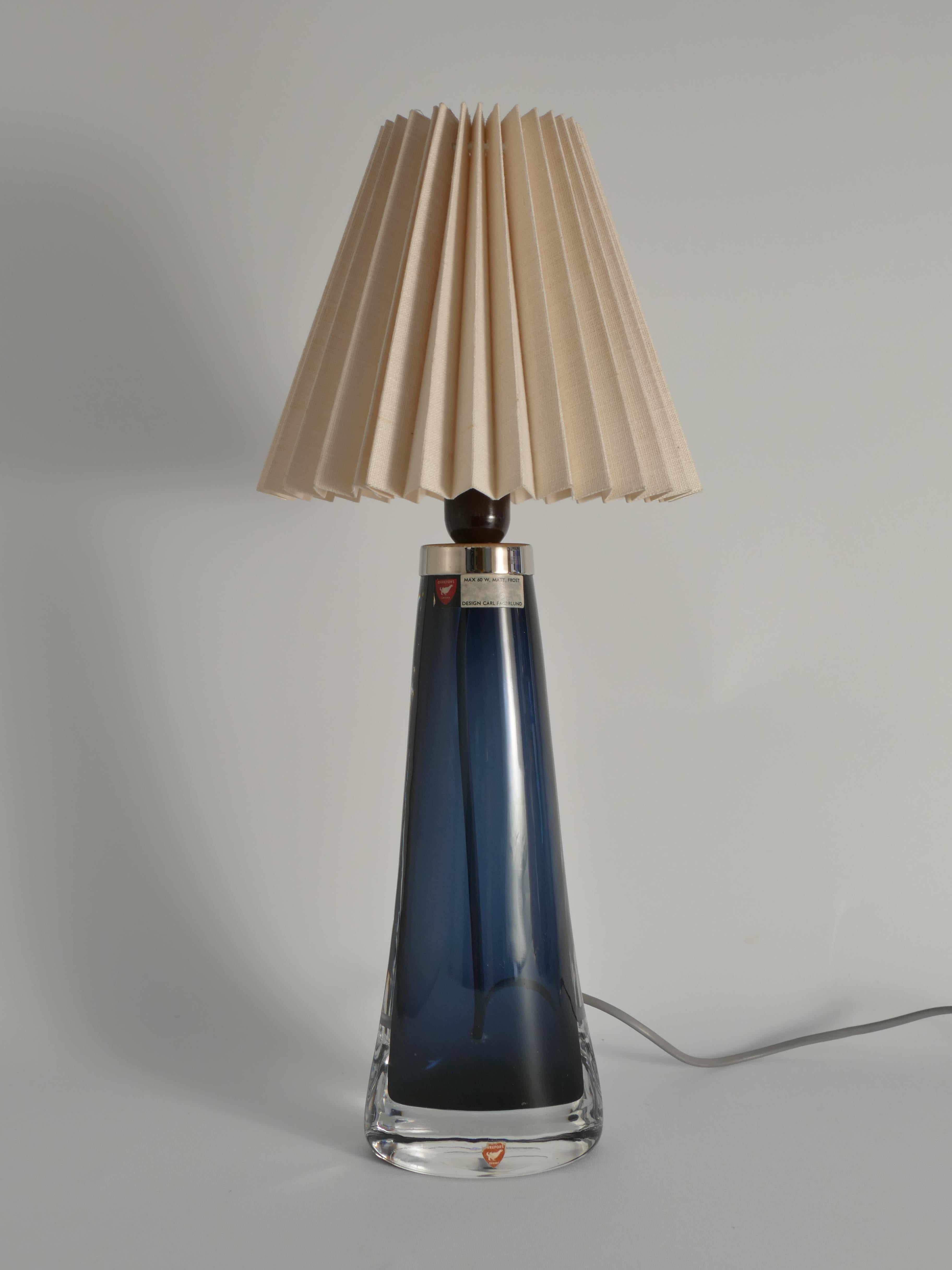 Verre teinté Lampe de bureau modèle RD 1566 de Carl Fagerlund, Orrefors, années 1960 en vente