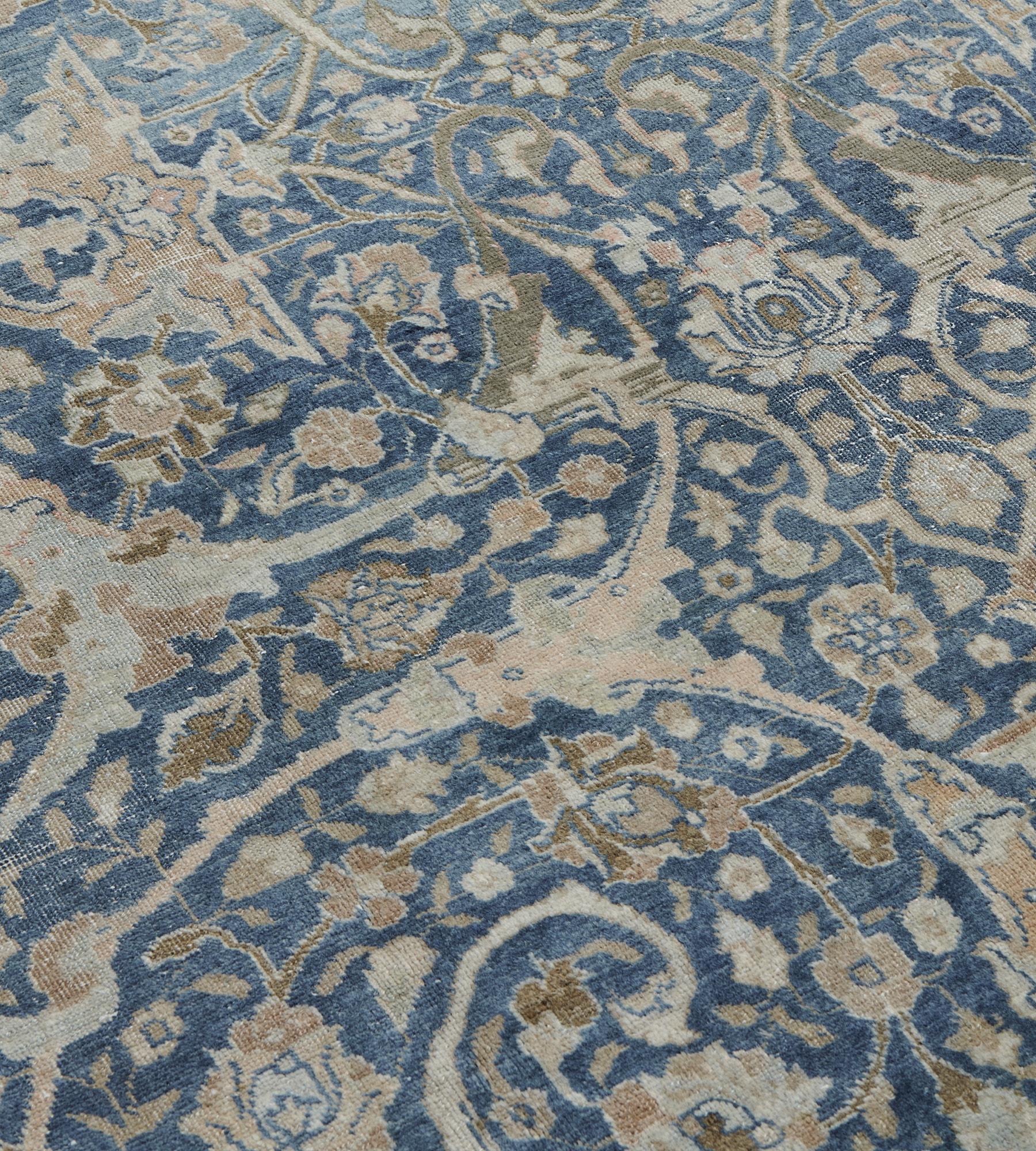 Blauer CIRCA-1910 Antiker authentischer persischer Täbris-Teppich im Angebot 1