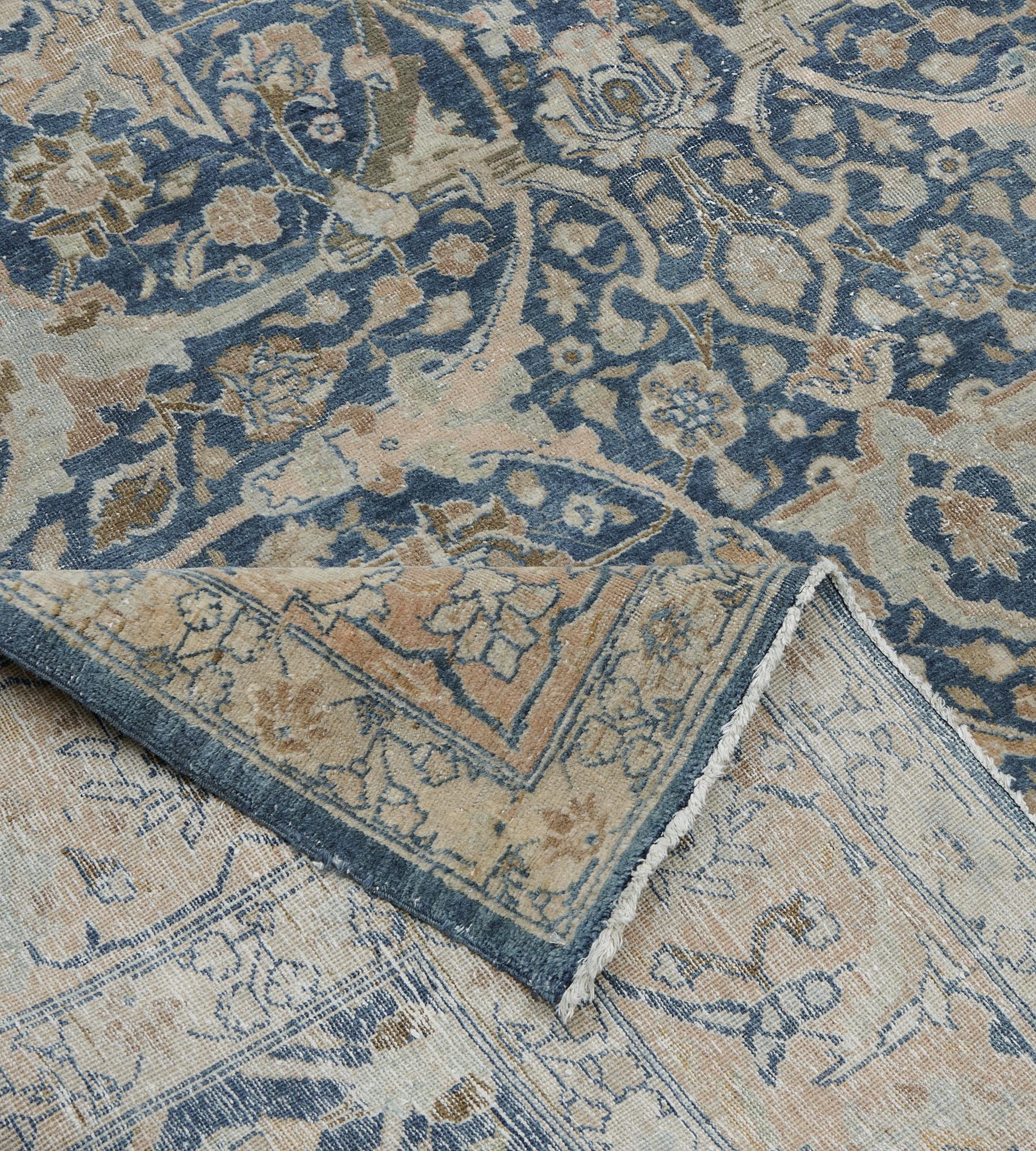 Blauer CIRCA-1910 Antiker authentischer persischer Täbris-Teppich im Angebot 2