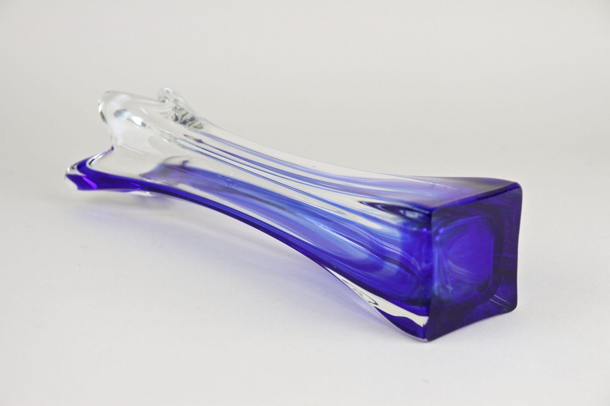 Blue/ Clear Murano Glass Vase, Late Mid Century - Italy ca. 1960/70 For Sale 10