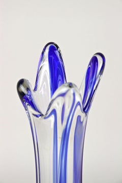 Vase en verre de Murano bleu/ transparent, fin du milieu du siècle dernier, Italie, vers 1960/70