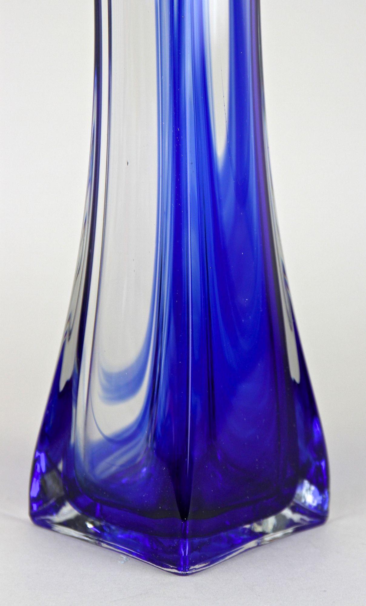 Mid-Century Modern Blue/ Clear Murano Glass Vase, Late Mid Century - Italy ca. 1960/70 For Sale