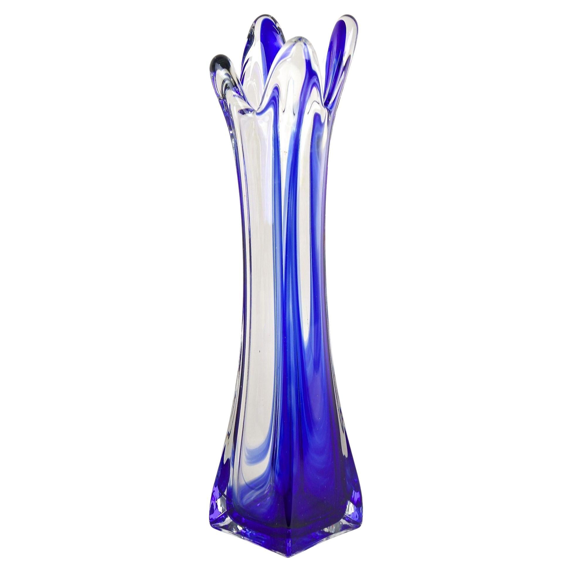 Vase en verre de Murano bleu/ transparent, fin du milieu du siècle dernier, Italie, vers 1960/70