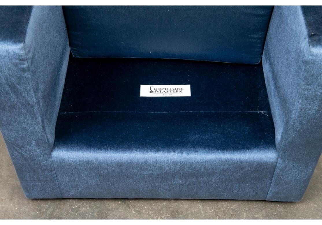 Fauteuil club bleu par Furniture Masters en vente 5