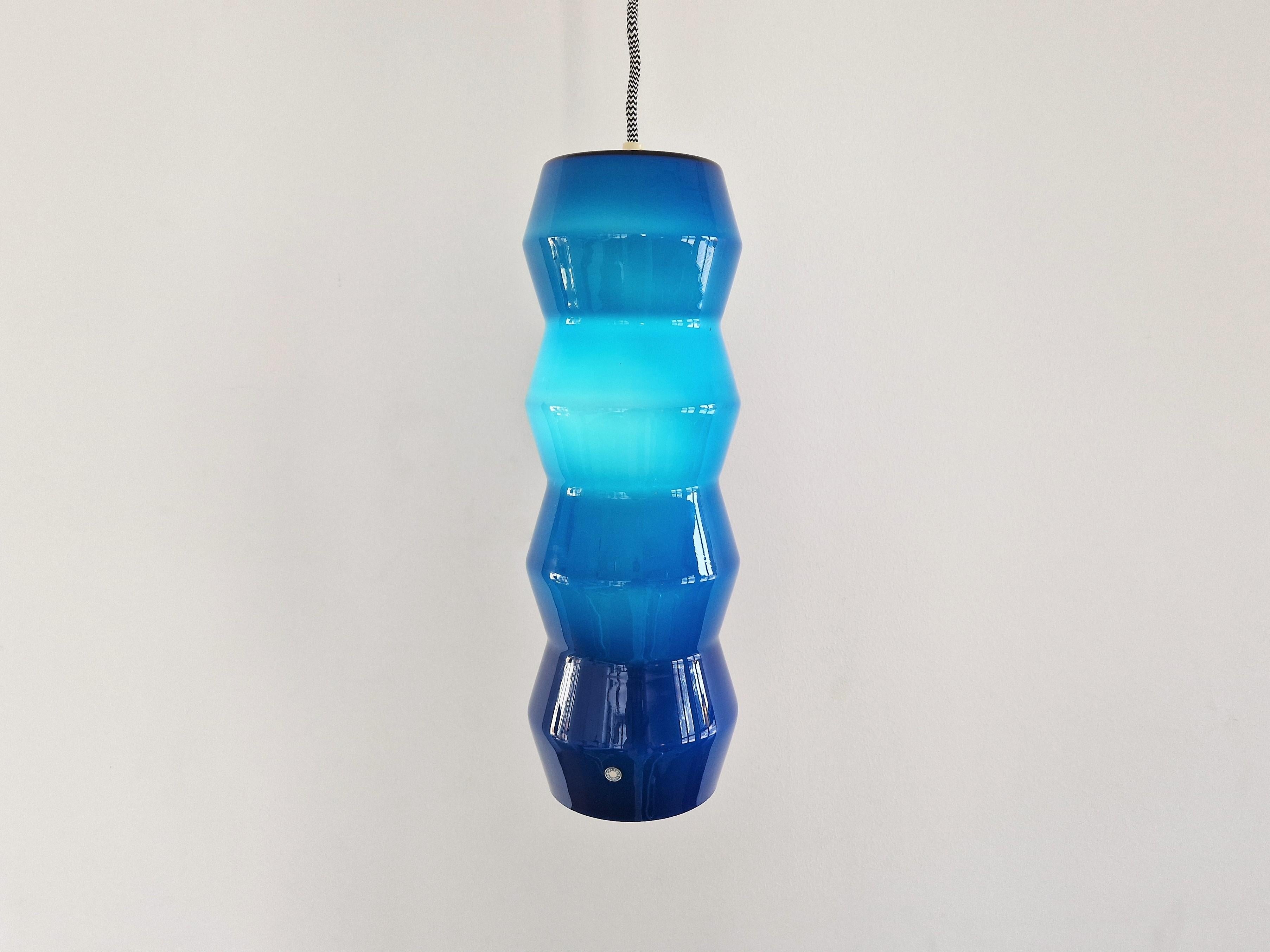 Blue Colored Murano Glass Pendant Lamp, Sweden 1960s In Good Condition For Sale In Steenwijk, NL