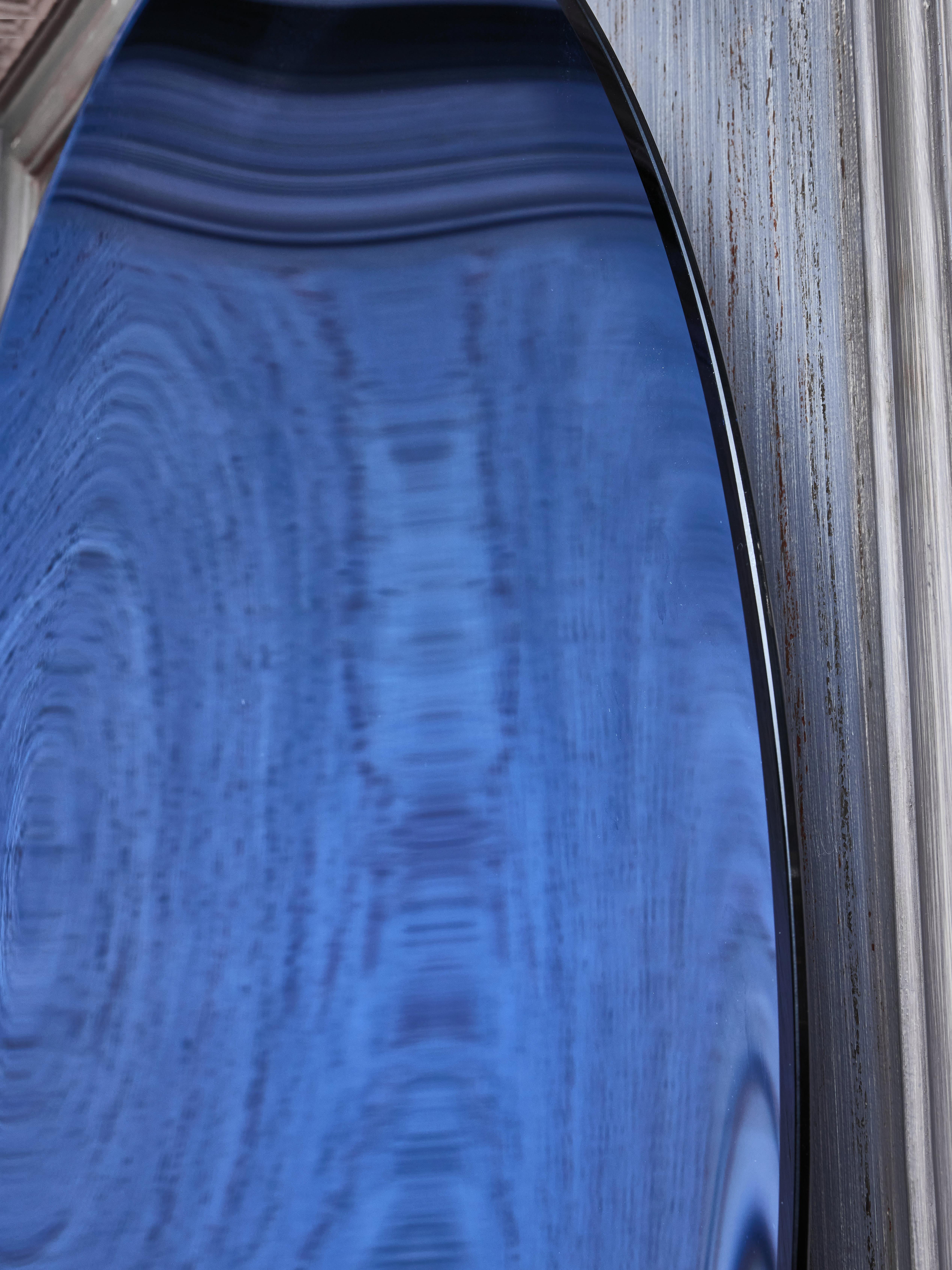 Français Miroir concave bleu en vente