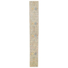 Runner in lana fatto a mano Mahal blu contemporaneo con motivo floreale