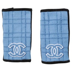Blue cotton and black sued mittens with "Double C" logo Chanel 