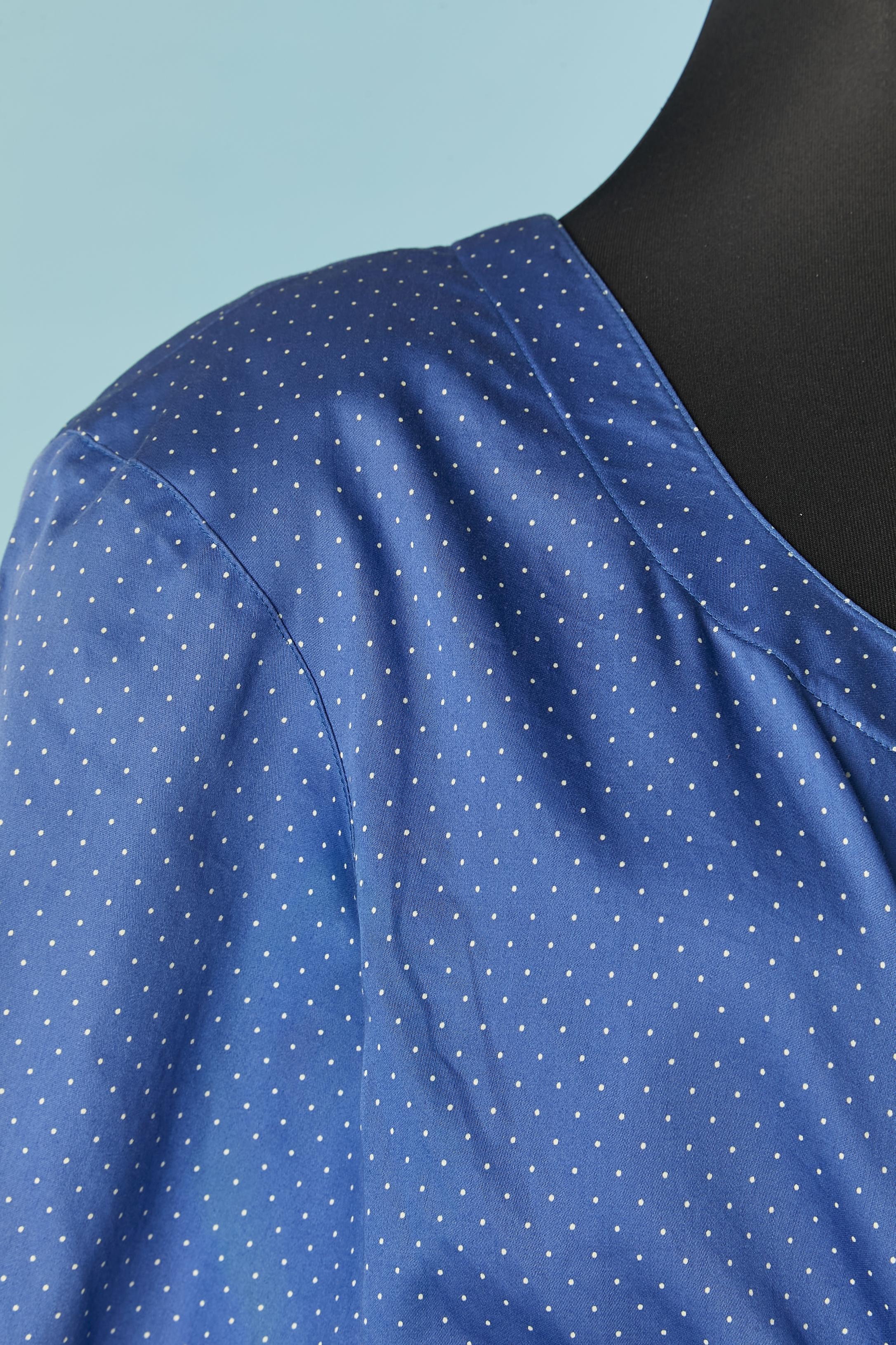 Blaues Tageskleid aus Baumwolle mit weißen Tupfen und Schleife auf der Vorderseite Thierry Mugler Damen im Angebot
