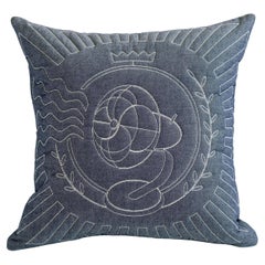 Coussin éventail en coton bleu matelasse de Paulo Kobylka