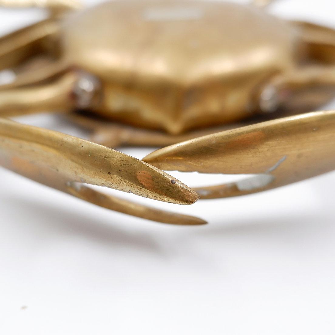 Boîte à bibelots en laiton en forme de crabe bleu, années 1960 en vente 6