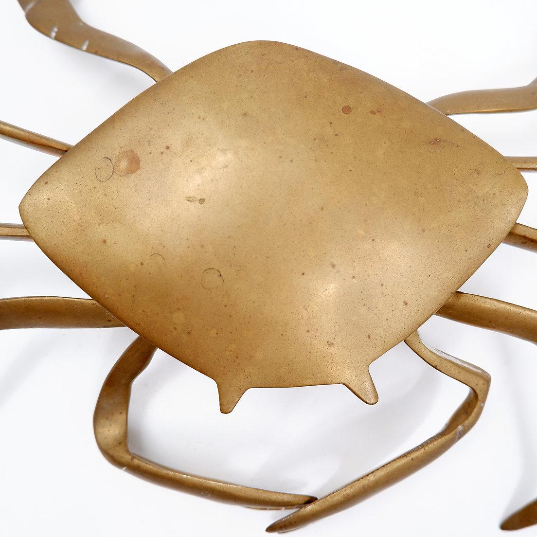 Boîte à bibelots en laiton en forme de crabe bleu, années 1960 Bon état - En vente à Linkebeek, BE
