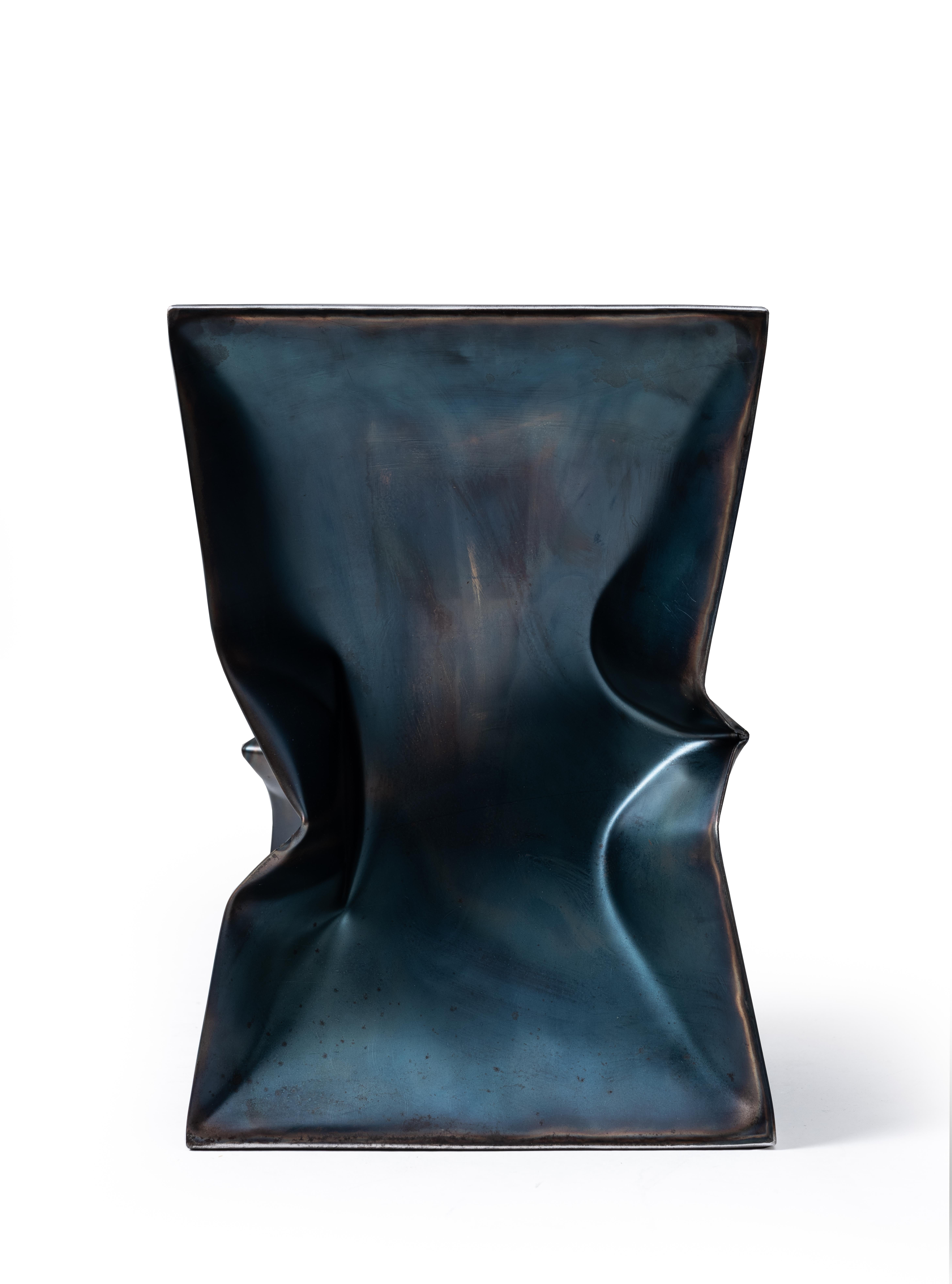 Blue Crush  mesa auxiliar de metal, acero azul Británico en venta