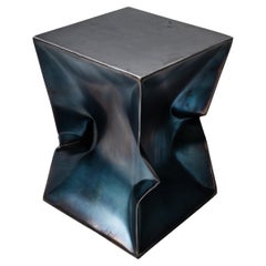 'Blue Crush'  Beistelltisch aus Metall, blauer Stahl