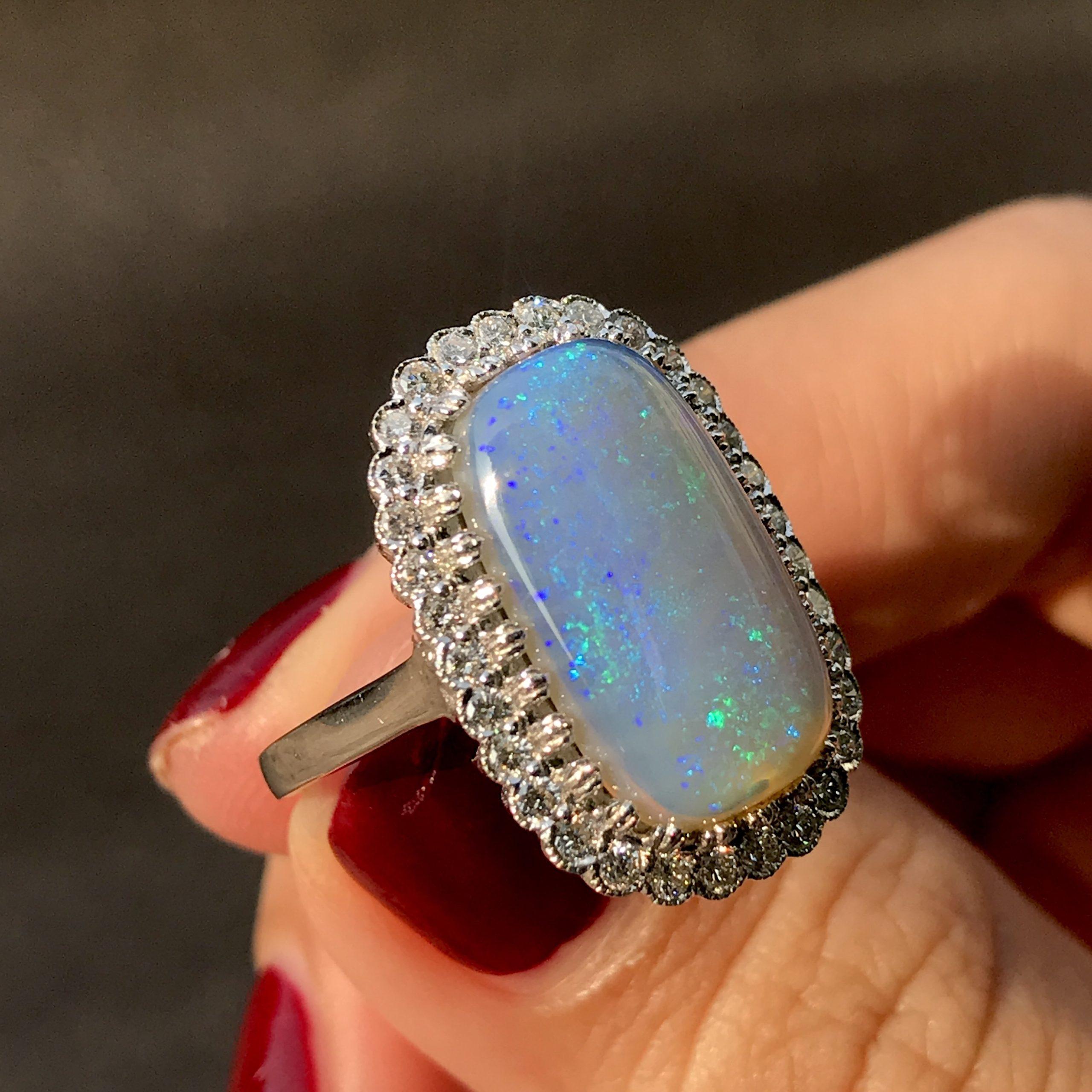 Blue Crystal Australian Opal & Diamond Halo Set Vintage Style White Gold Ring in vendita 2