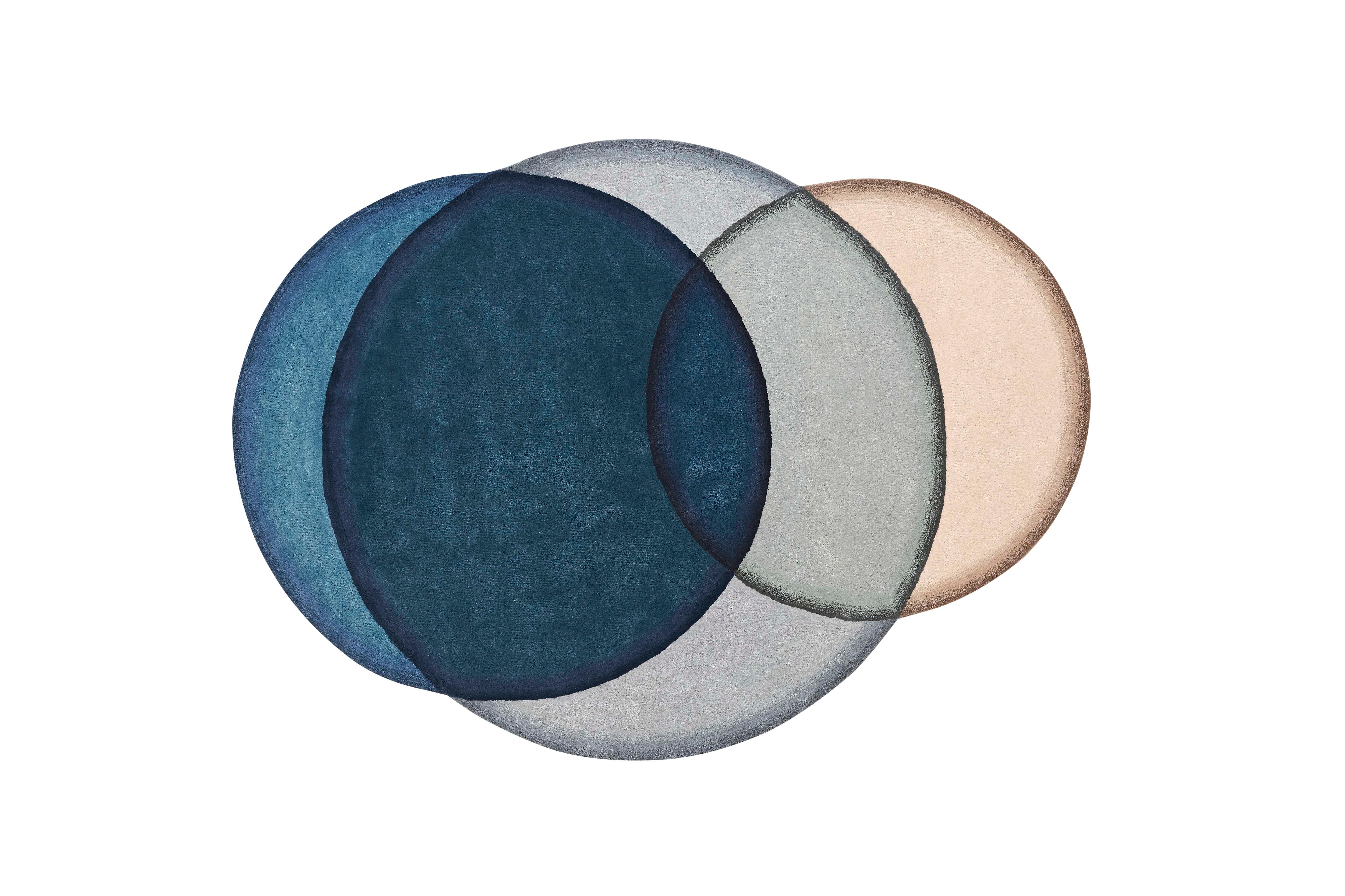 Blue Crystal Rug by Gandia Blasco
Design by MUT Design
Dimensions: W 190 x H 260 cm. 
Materials: 100% wool.
Weight: 14.8 kg

Passion for life outdoors, a dream come true on the edge of a cliff in the north of Ibiza. The elemental and architectural