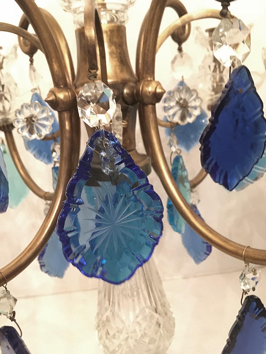 Blaue blaue Kristalle Französisch Kandelaber im Angebot 2