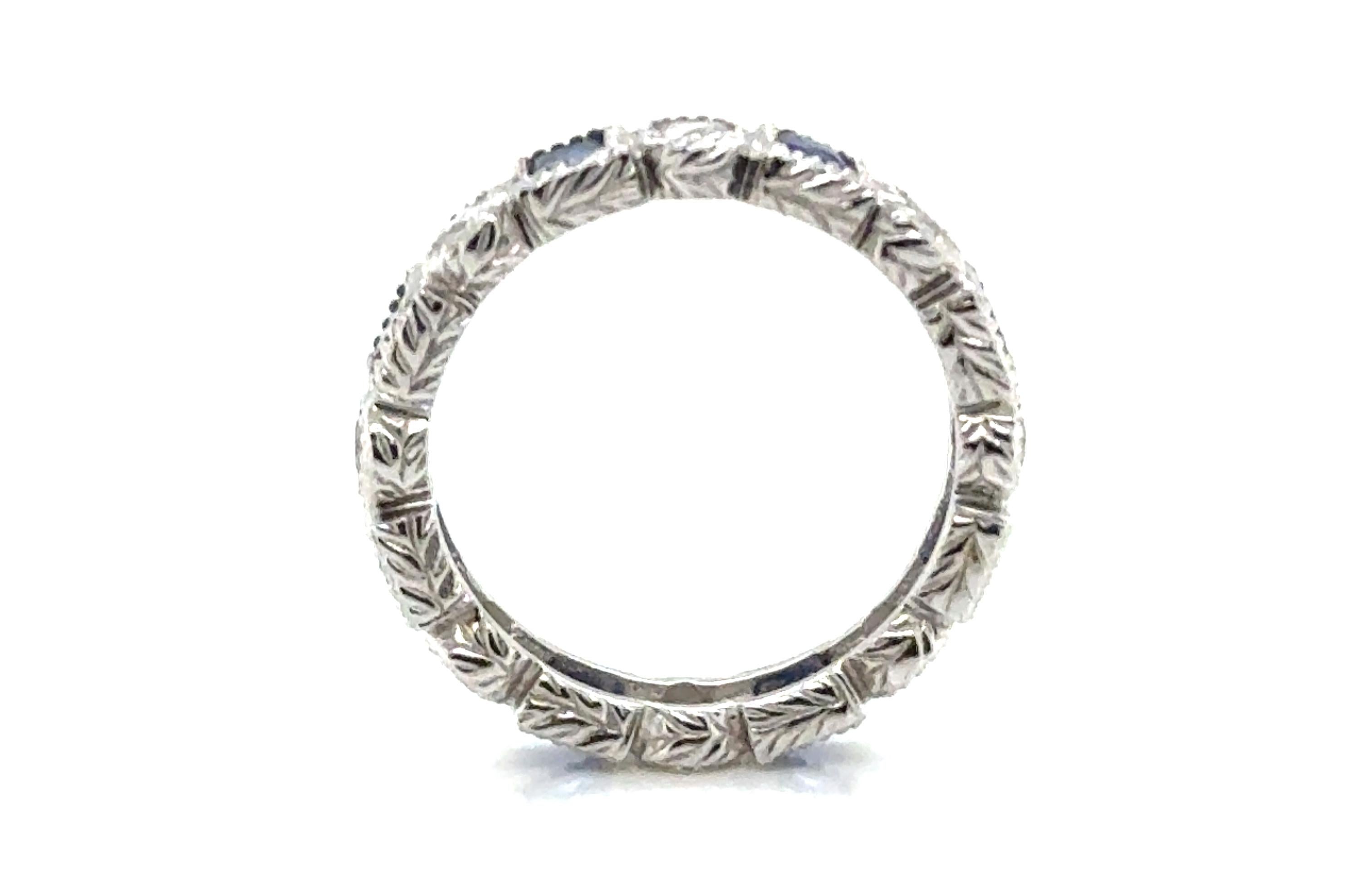 Blauer Cubic Zirkonia Eternity Band Ehering Sterling Silber Größe 6,25 im Zustand „Hervorragend“ im Angebot in Dearborn, MI