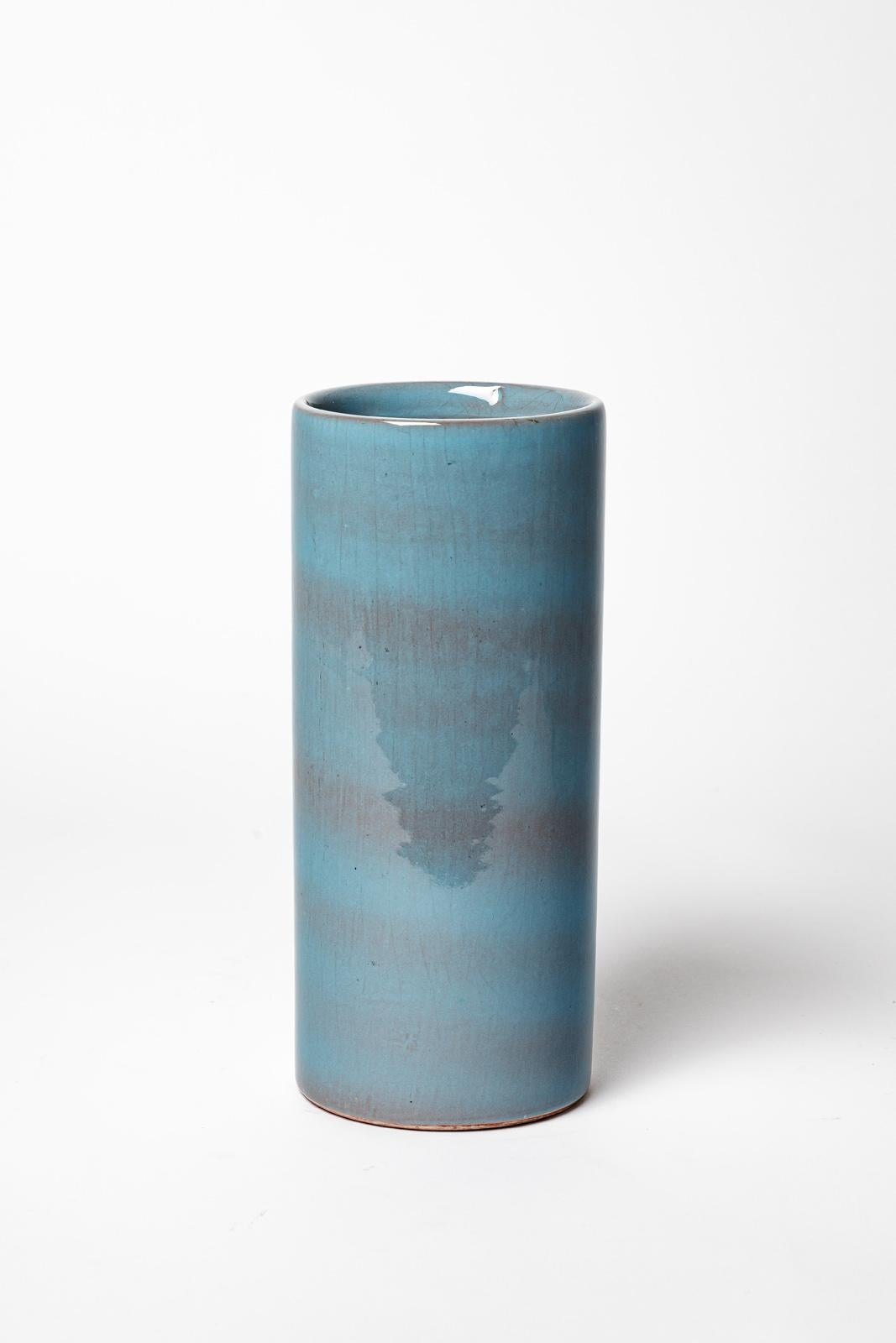 Antonio Lampecco

Blue cylinder ceramic vase by Belgian artist

Circa 1980

Original eprfect condition

Height 22 cm
Large 10 cm
