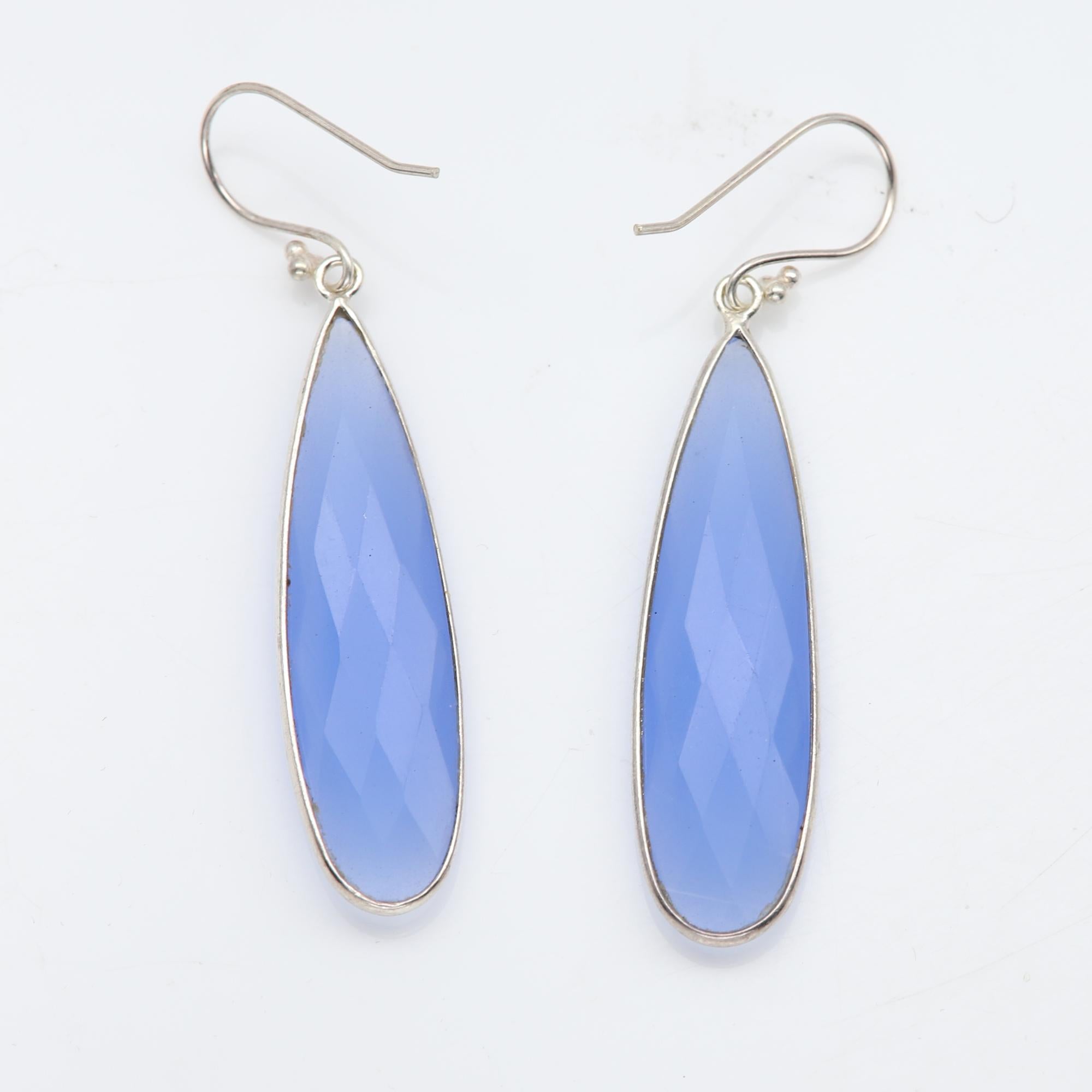 Donna Orecchini blu a pendente A. Silver Orecchino a lampadario in calcedonio in vendita