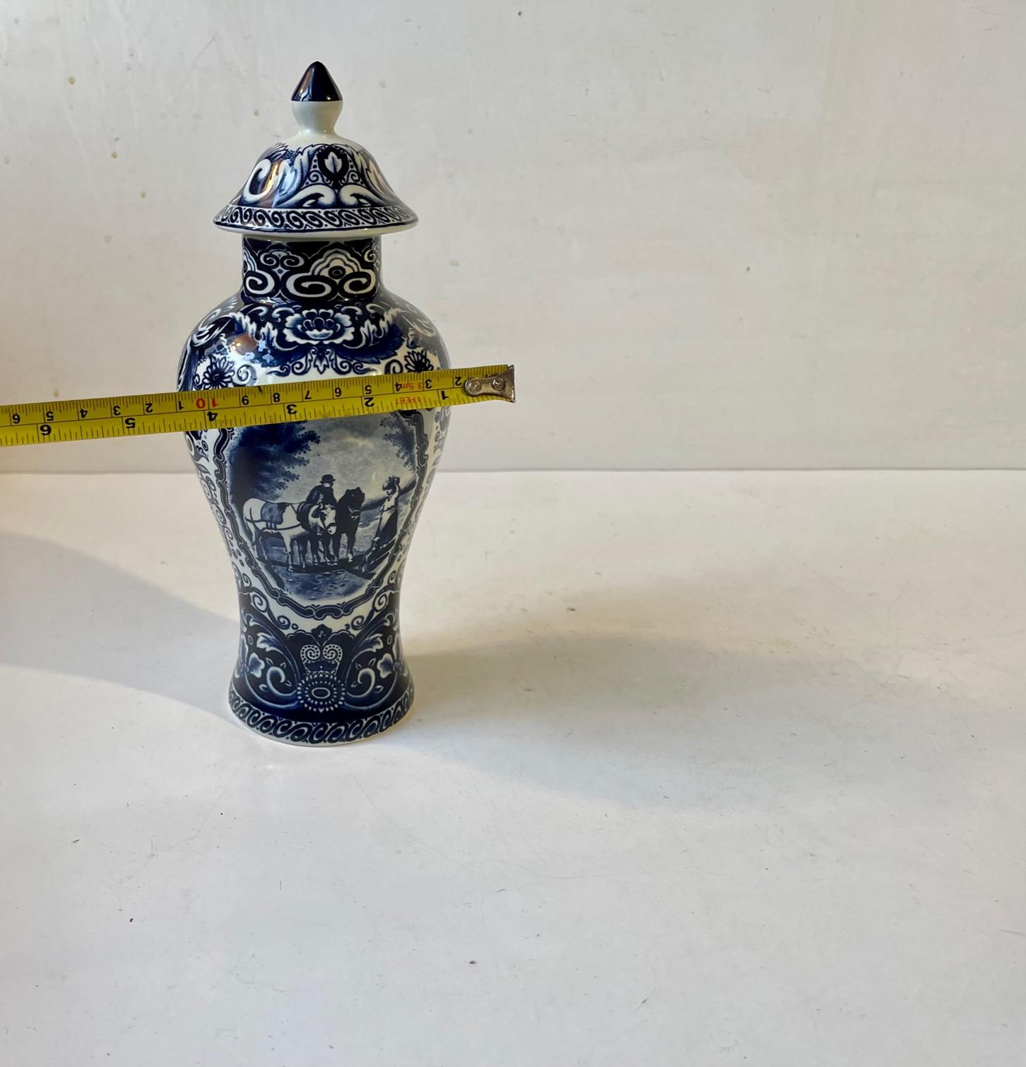 Blue Delfts Porcelain Vase or Urn by Boch Royal Sphinx In Good Condition For Sale In Esbjerg, DK